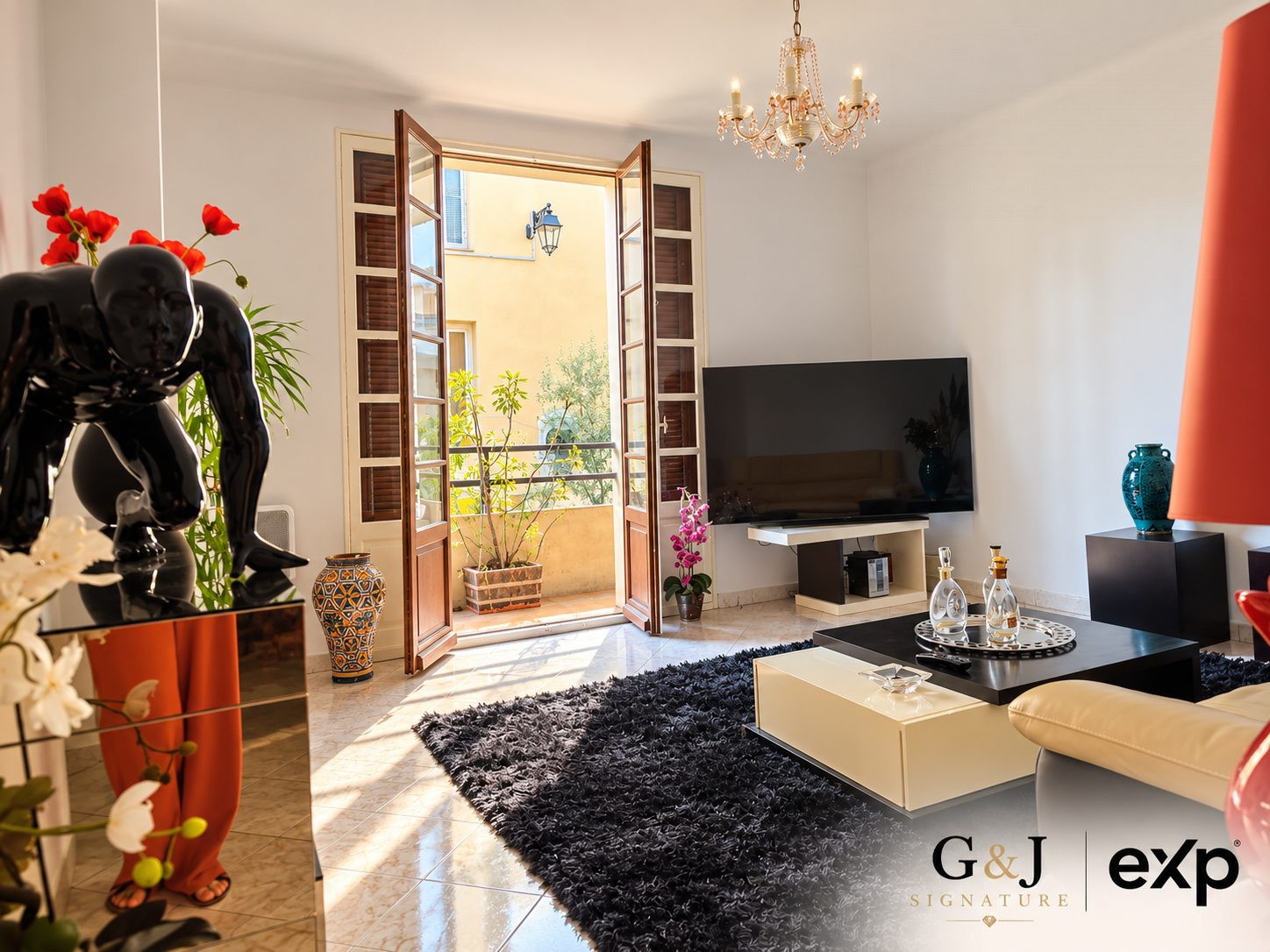 AJACCIO – T4 TRAVERSANT 3 CHAMBRES AVEC BALCON