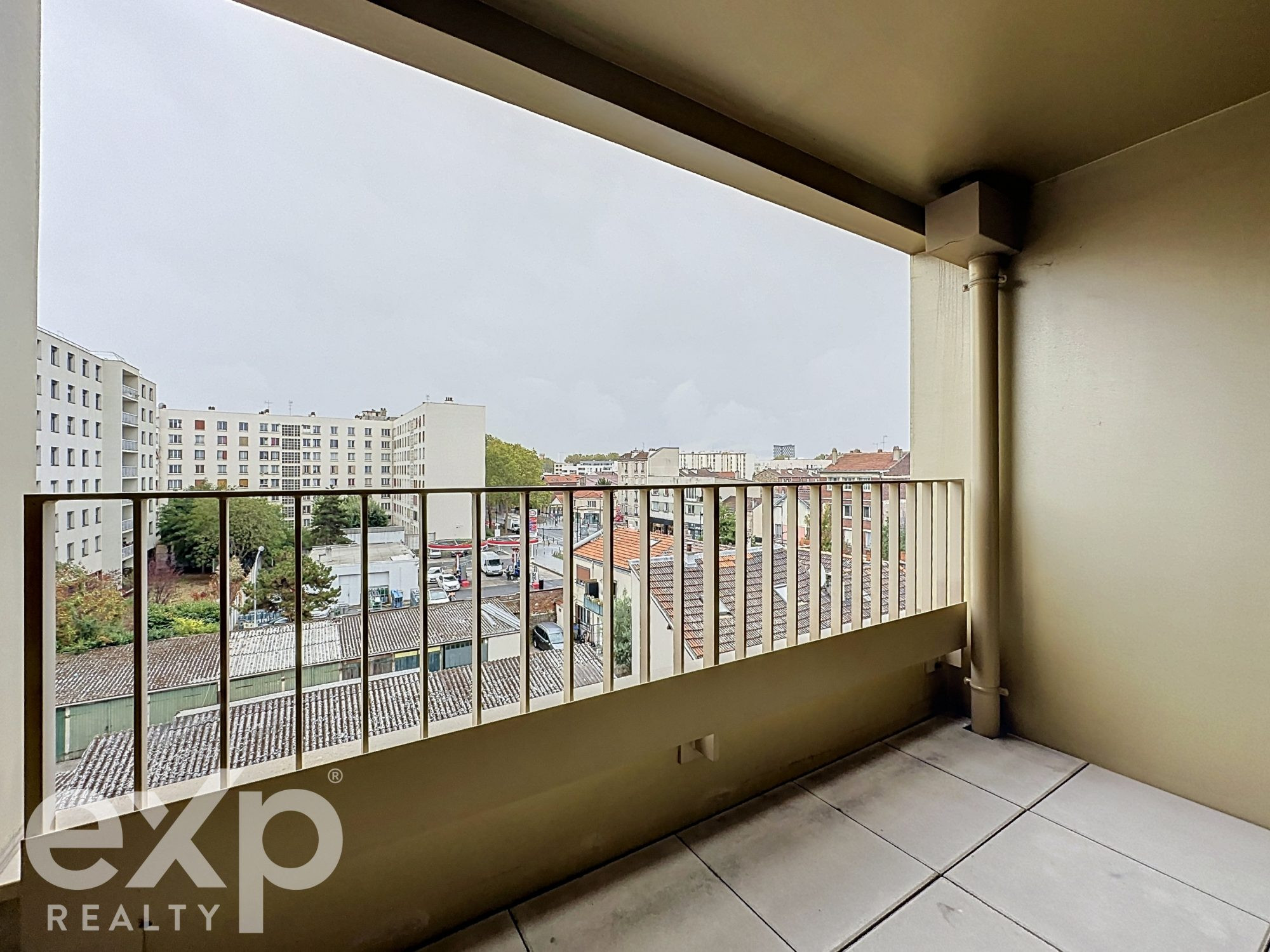 Apartment for sale in Aubervilliers, 61 m²