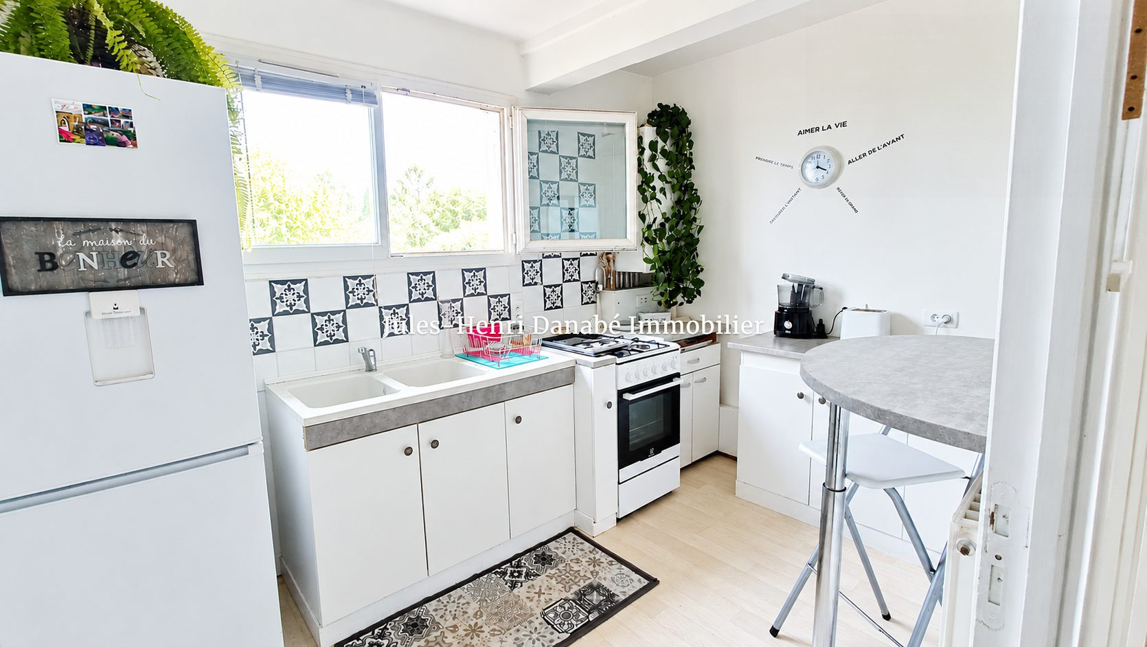 Appartement rénové, lumineux, avec balcon