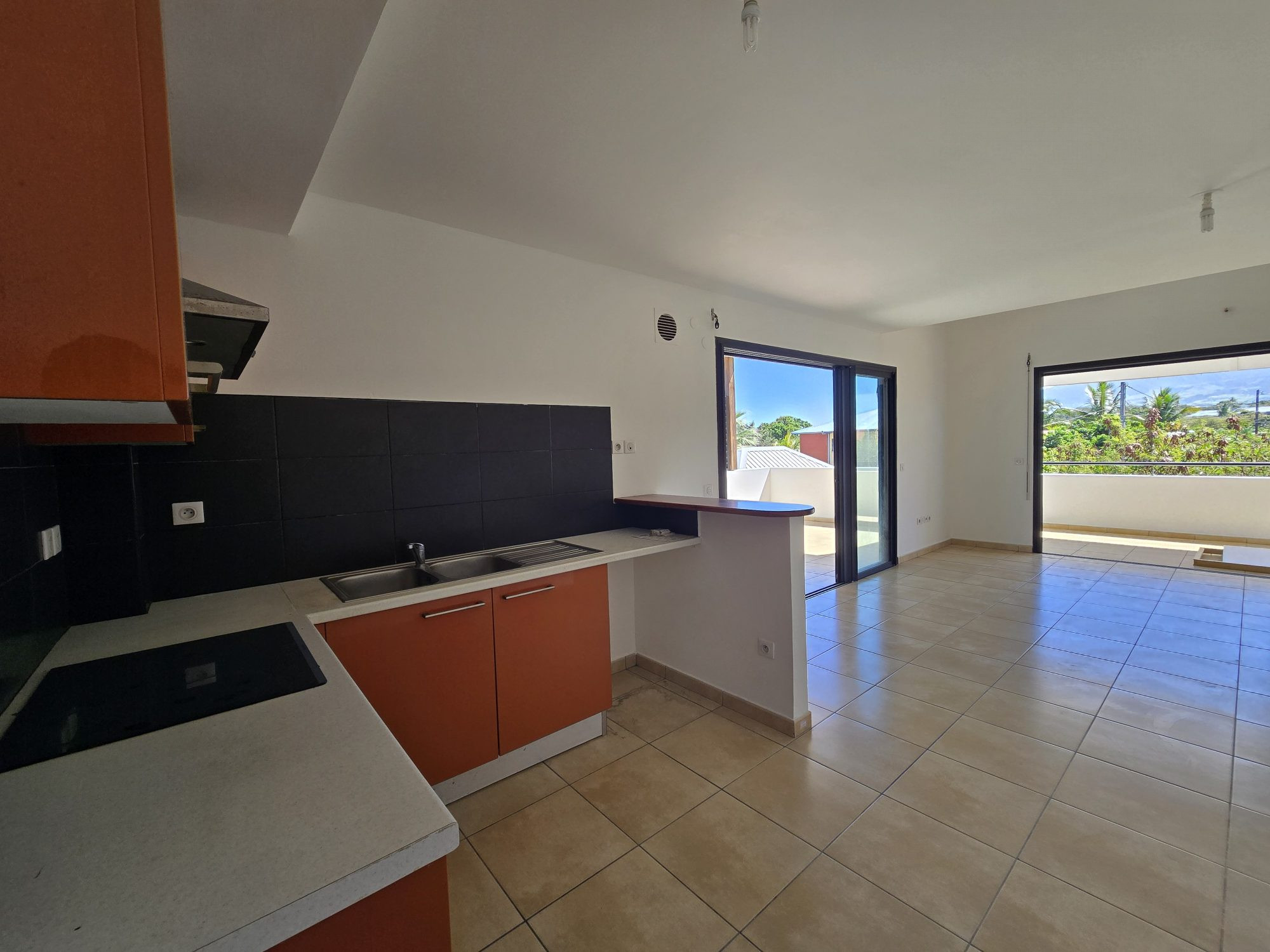 Elegance & Modern Comfort in Ligne Paradis – 4-Room Duplex with Vast Outdoor Spaces 5