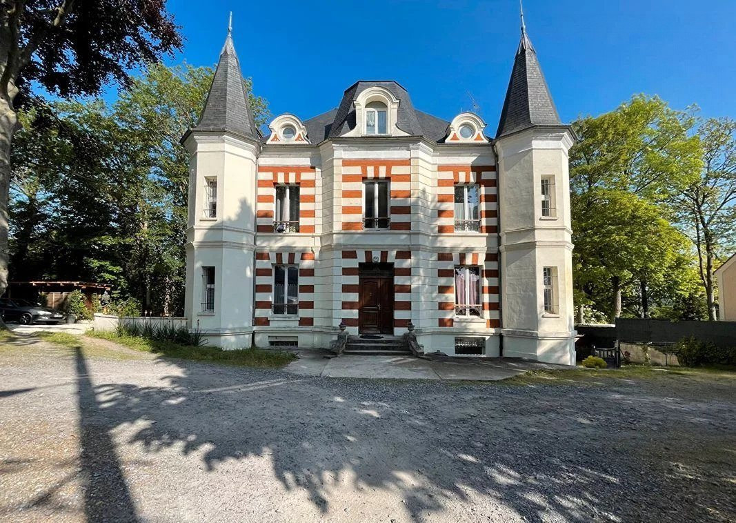 Appartement dans une belle demeure et environnement de qualité.