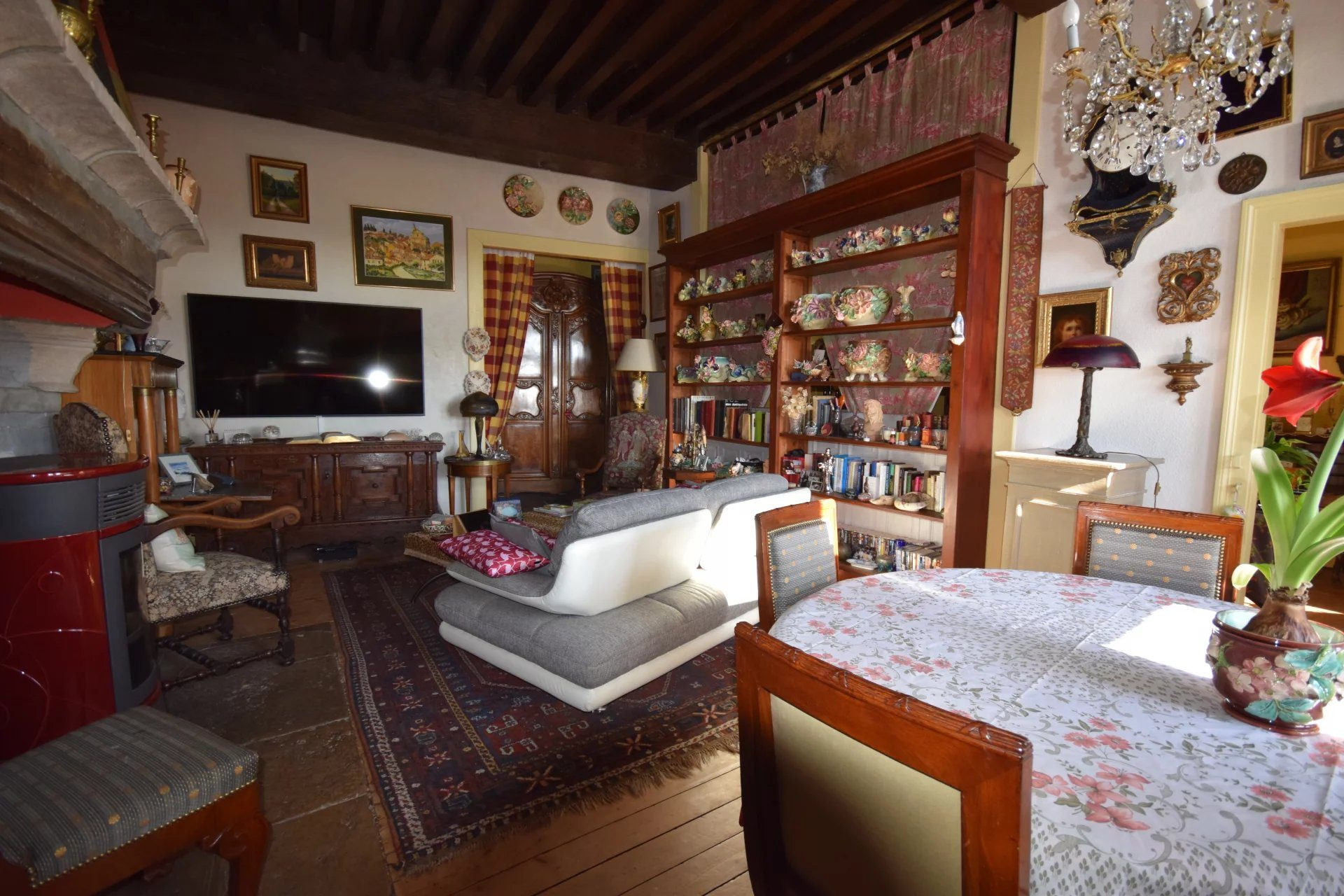 Exceptional Apartment: 5