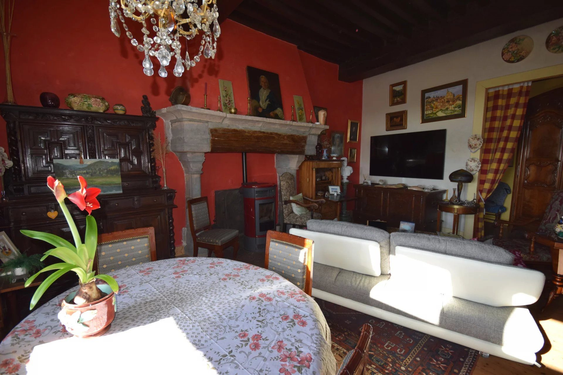 Exceptional Apartment: 4