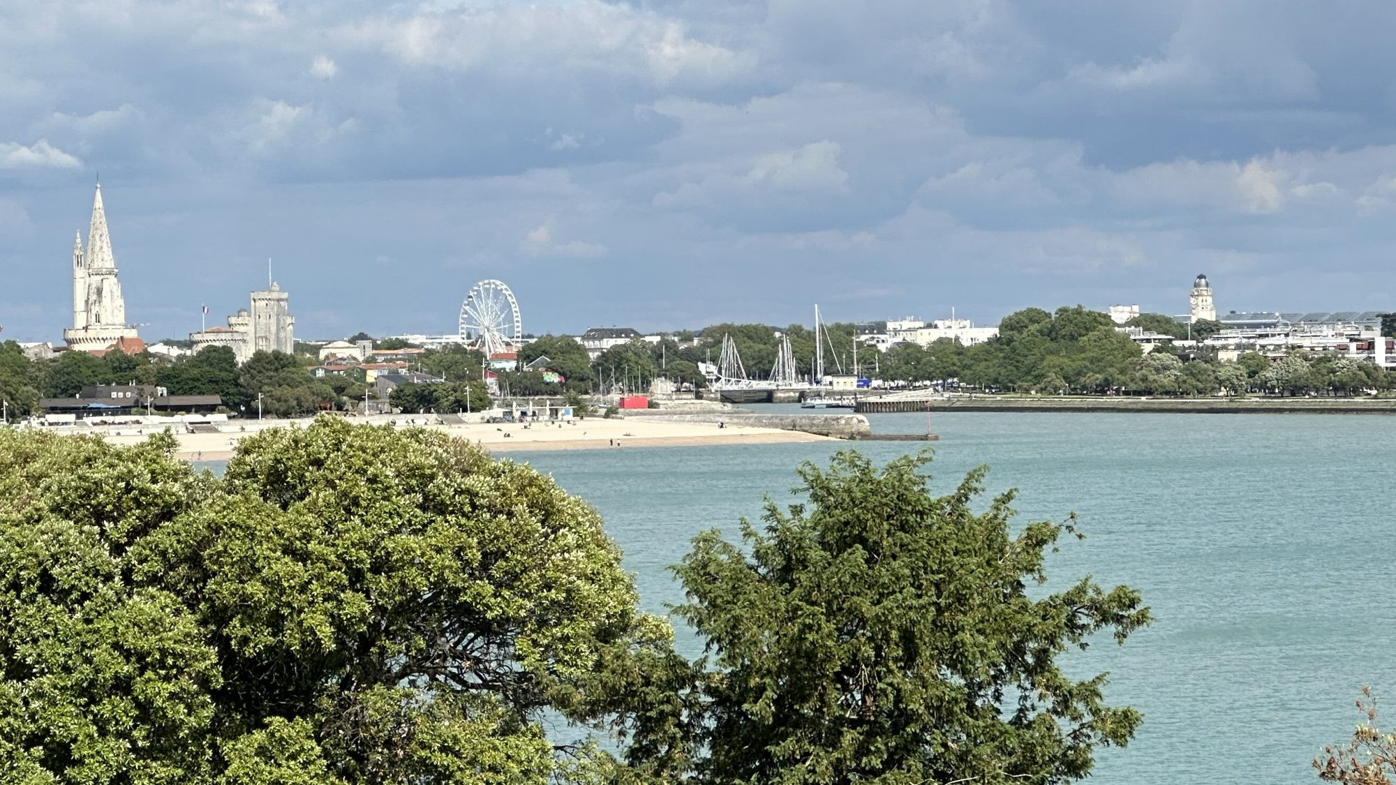 The pinnacle of luxury in La Rochelle — panoramic penthouse facing the ocean. 3