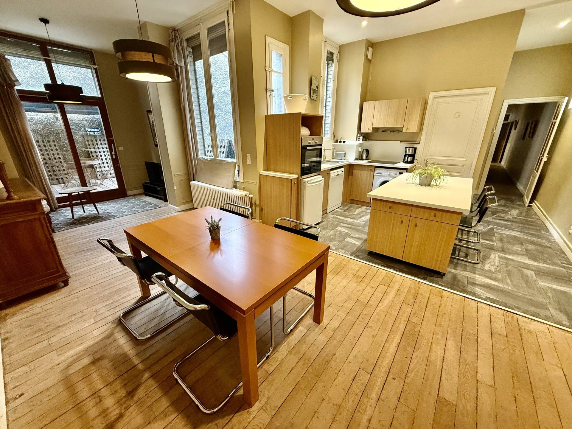 Appartement à vendre à Reims, 159 m²