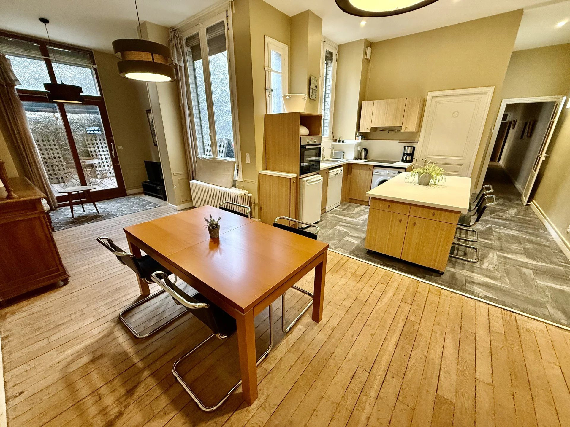Appartement à vendre à Reims, 159 m²
