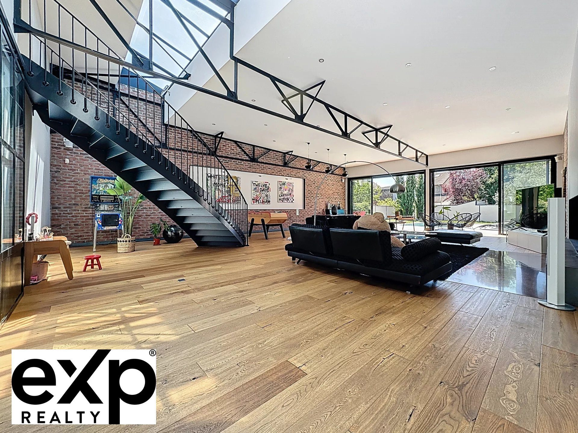 PRESTIGIOUS LOFT FOR SALE IN MANTES-LA-JOLIE • 494m² • SWIMMING POOL • COLLEGIATE VIEW - 5 bedrooms • Close to Paris train • 1,200,000 € 3