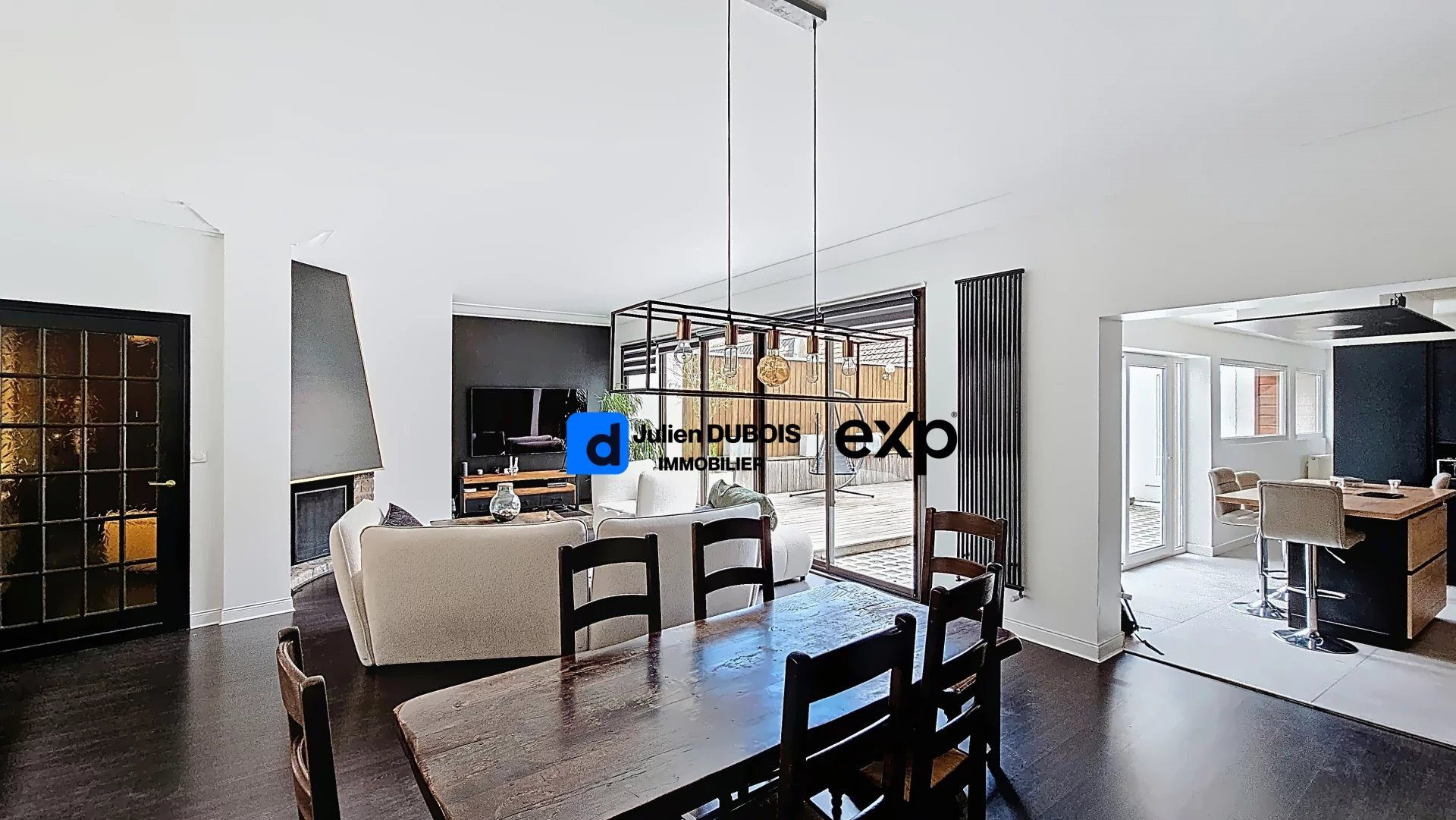 High-end duplex 225 m² — top floor — quiet terrace — vaulted cellar 4