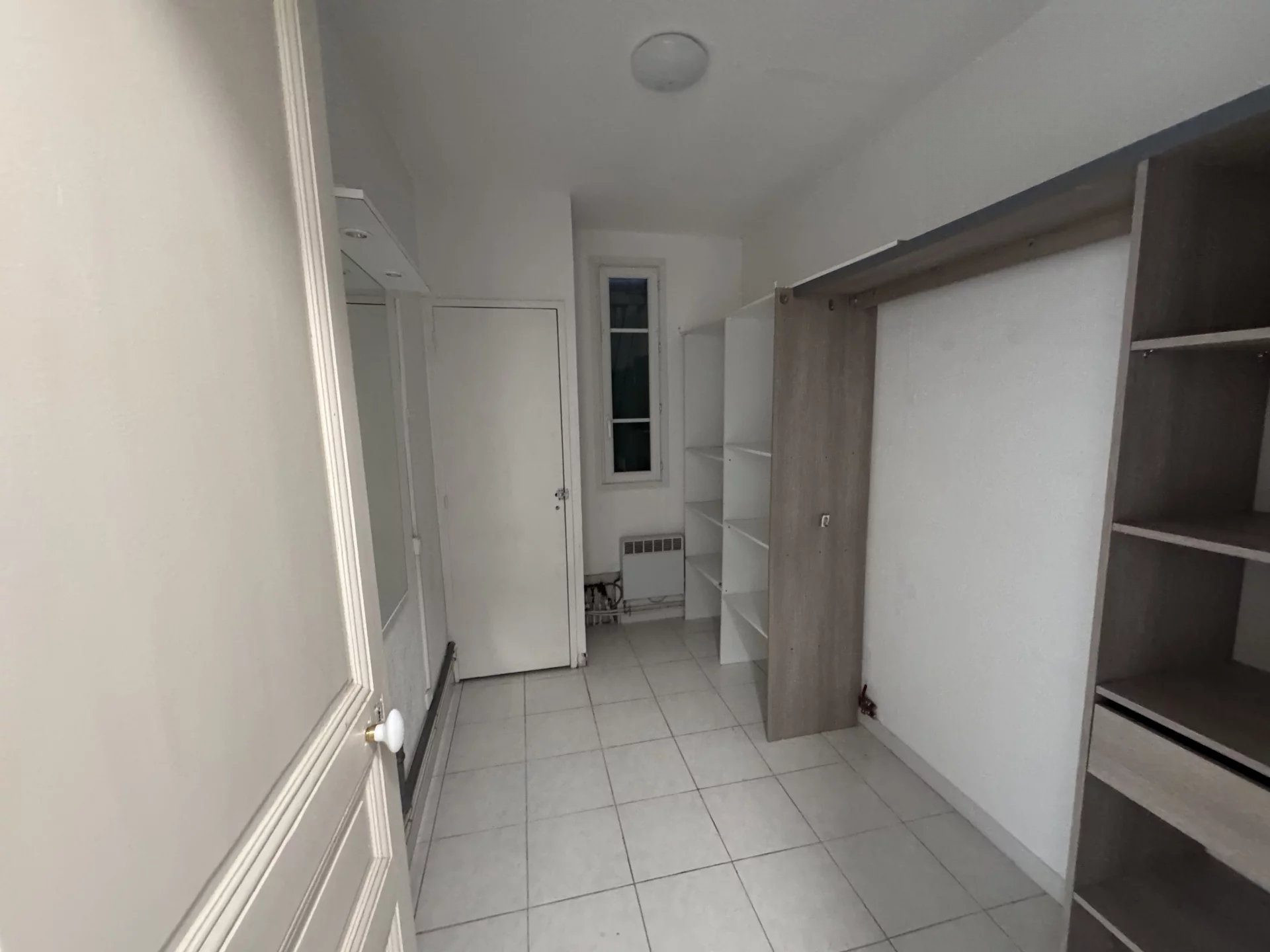 Maison 4 pièces 10000 m² · à Saint-Laurent-du-Var · 10 000 m² · 690 000 €
