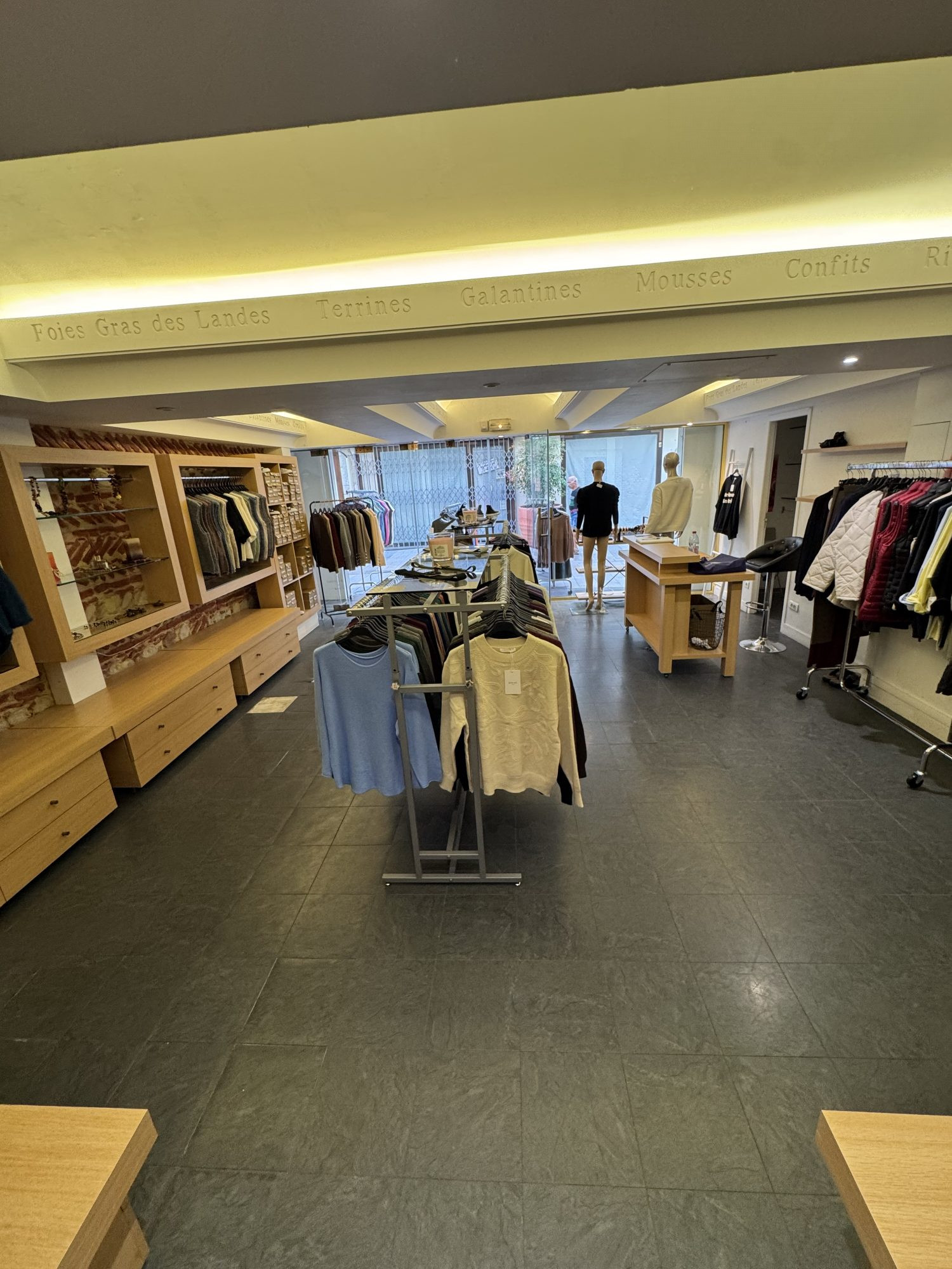 Commercial space for sale in Dax
