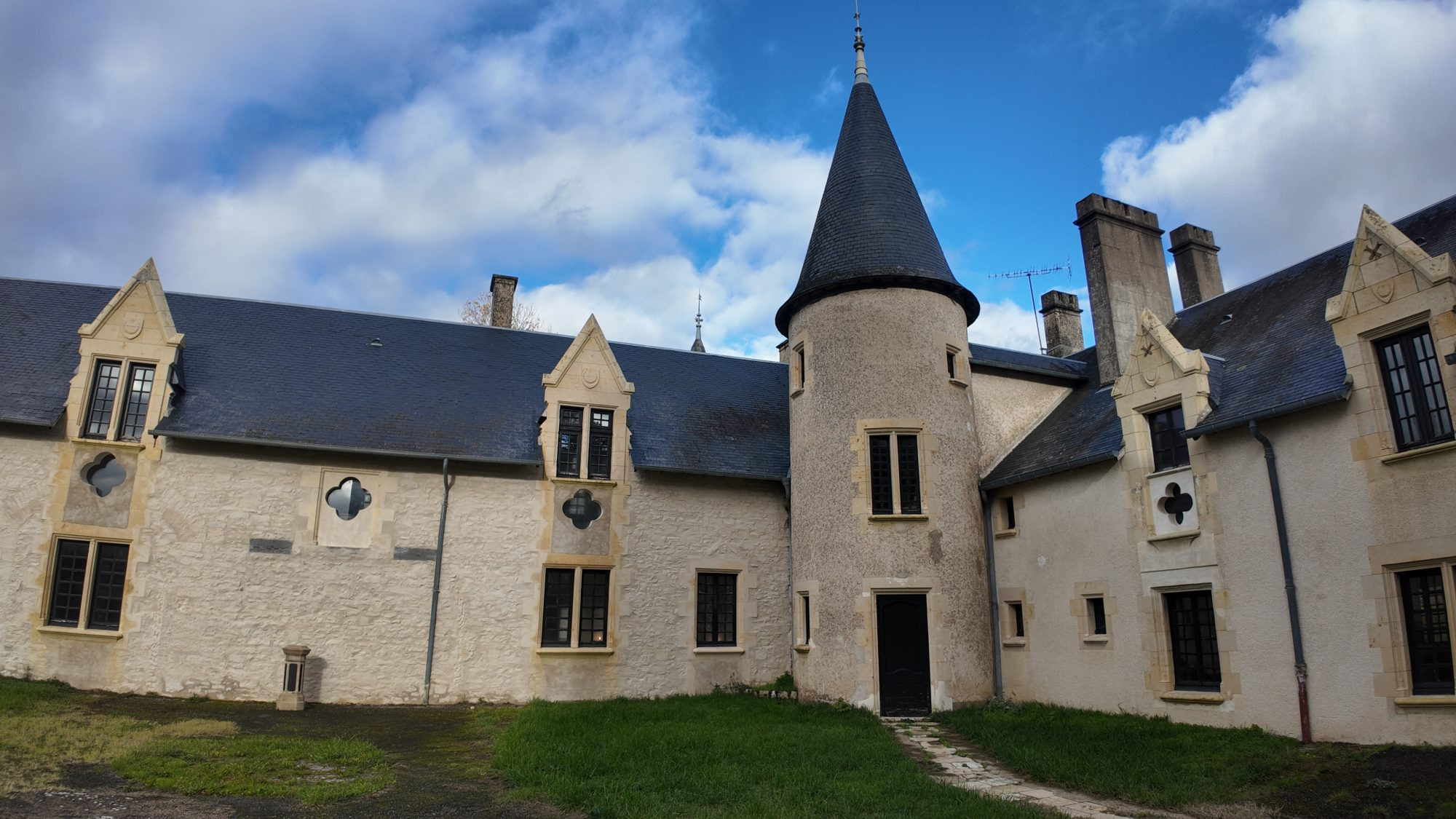 Château de Cornusse – Domaine patrimonial à fort potentiel