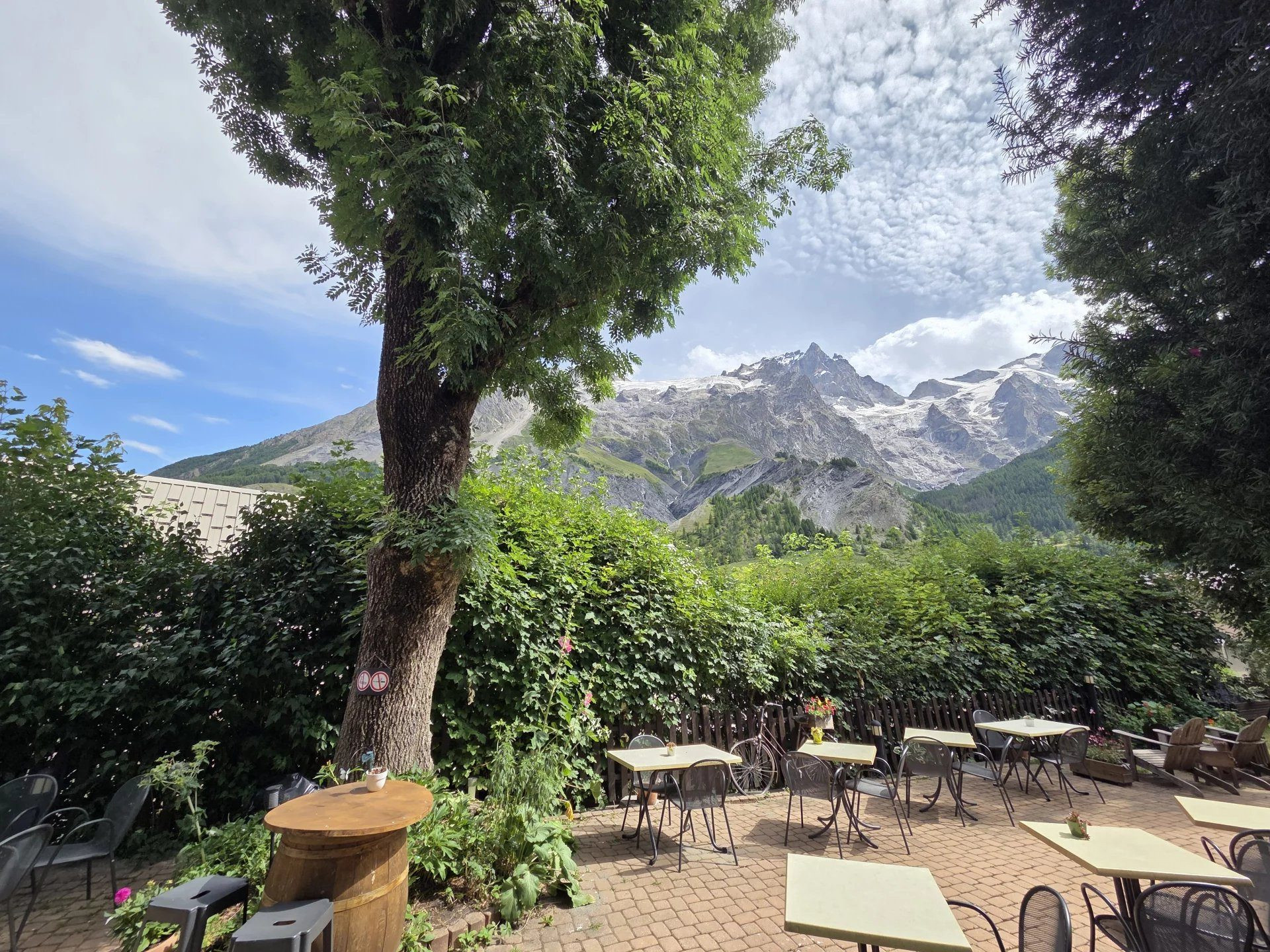 Maison 680 m² · à La Grave · 680 m² · 1 155 000 €