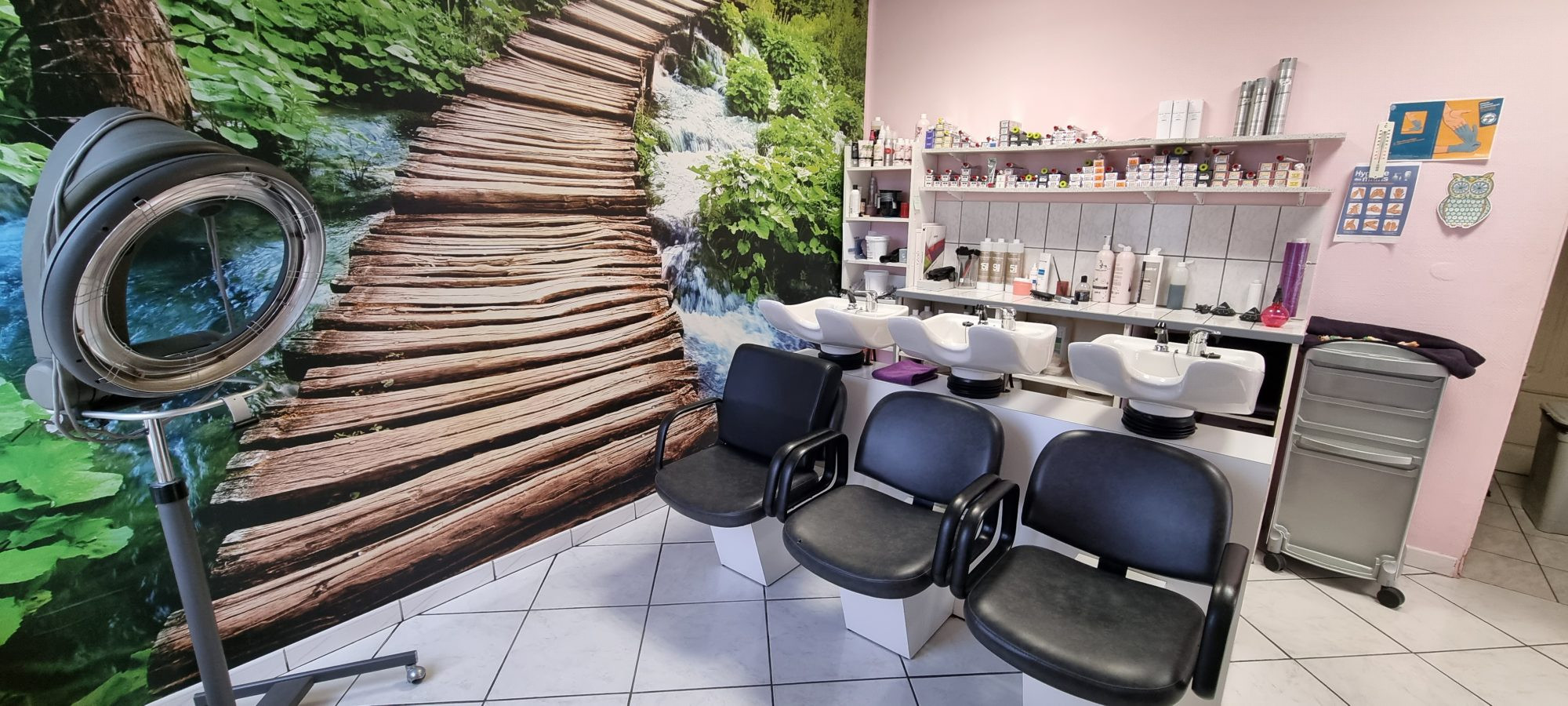 UNISEX HAIR SALON 5