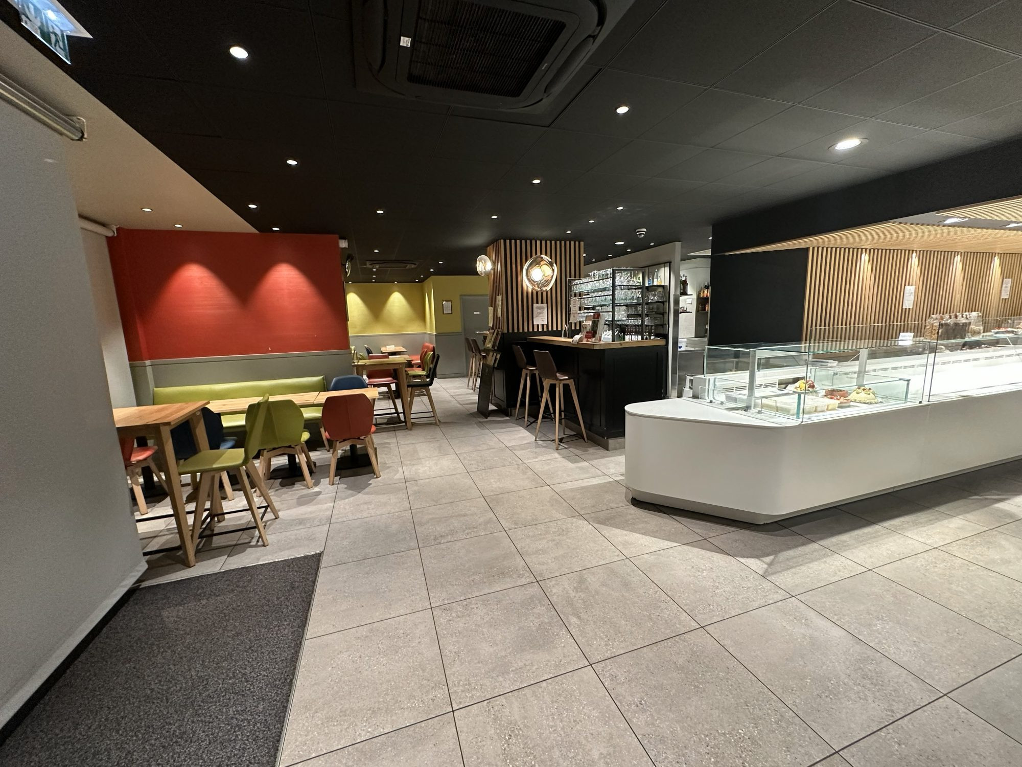 À vendre – Ensemble immobilier et fonds de commerce – Pâtisserie & Confiserie – Deux établissements en Alsace