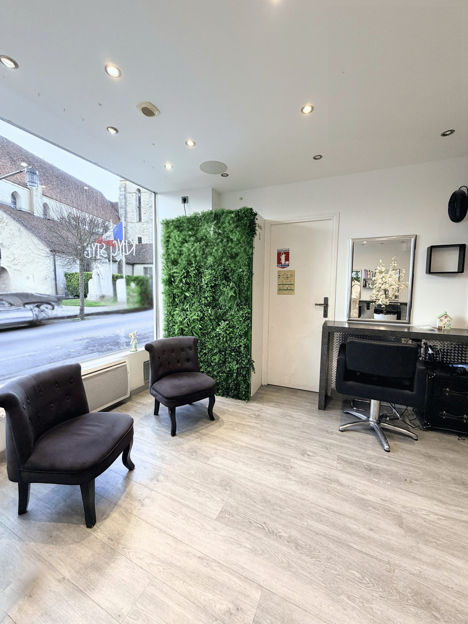 Fonds de commerce dans Sucy-en-Brie · 55 m² · 49 000 €