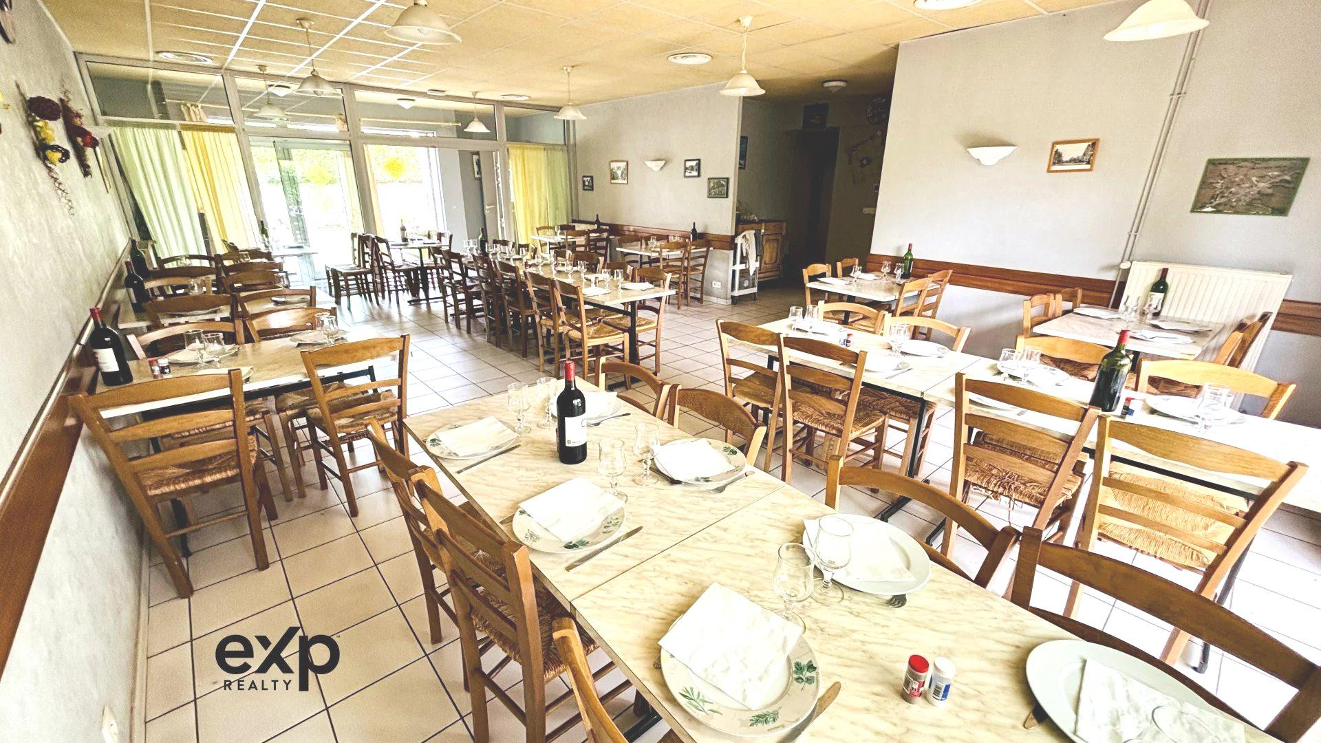 Business for sale in Carelles