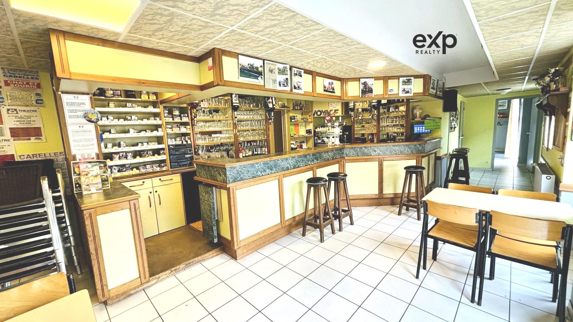 Business for sale in Carelles