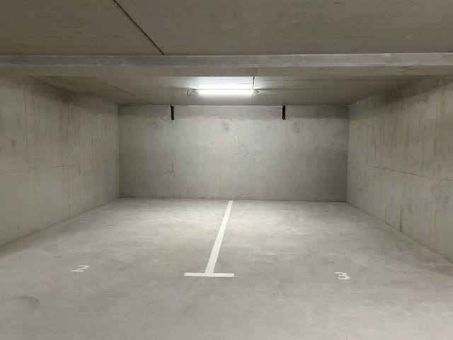 Parking 290 m² · à Challes-les-Eaux · 290 m² · 1 183 580 €