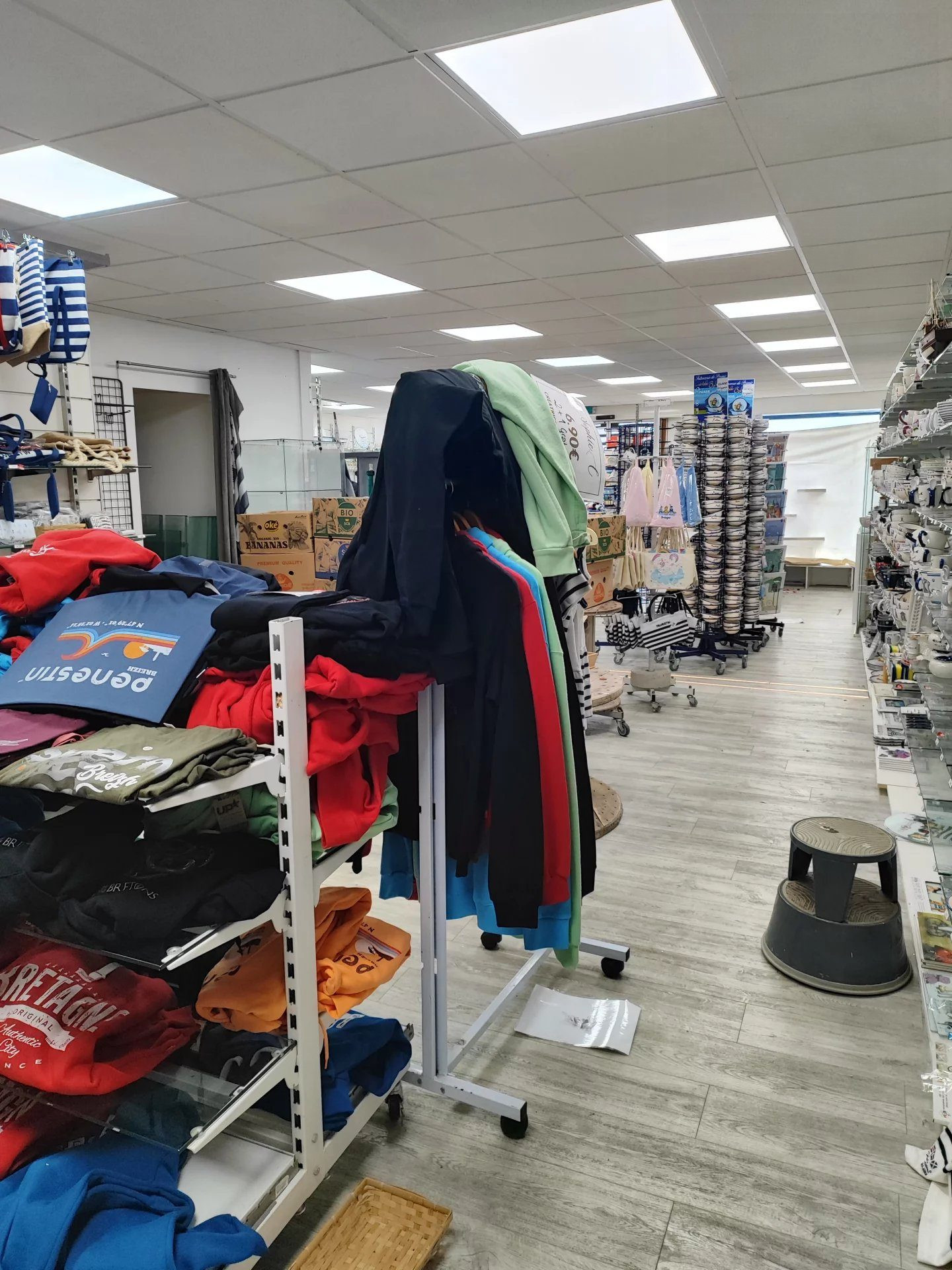 Commerce au coeur de penestin murs+fond inclus aucun travaux