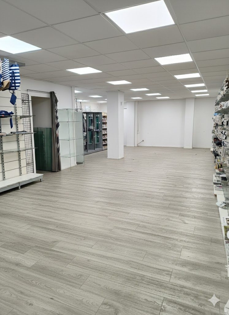 Commerce au coeur de penestin murs+fond inclus aucun travaux
