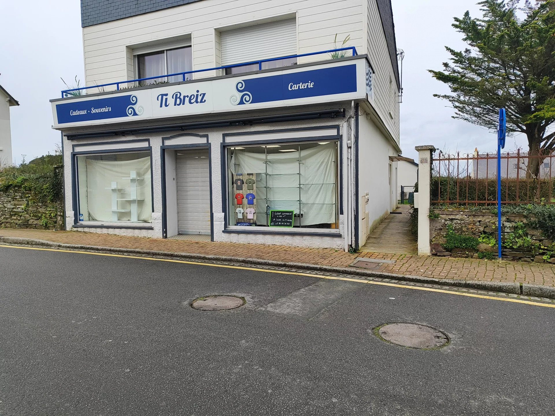 Commerce au coeur de penestin murs+fond inclus aucun travaux