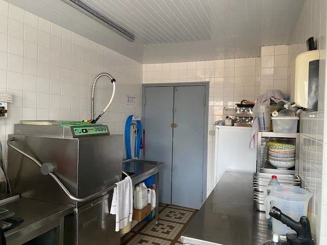 L'AFFAIRE DU MOIS : Sur l'axe LES SABLES-LA ROCHE un hôtel-Bar-Restaurant