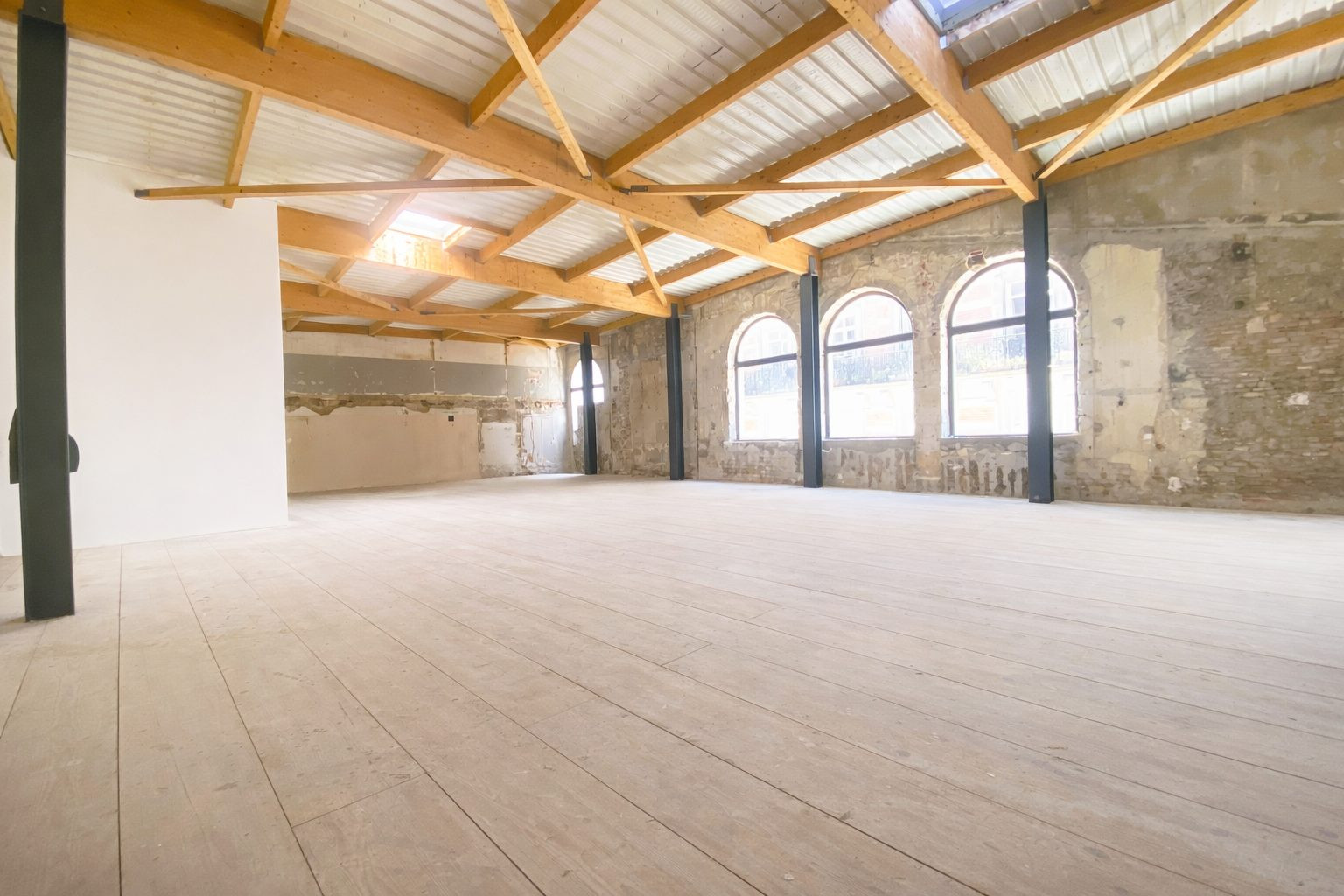03200 VICHY - STRATEGIC REAL ESTATE VOLUME - CITY CENTER 2