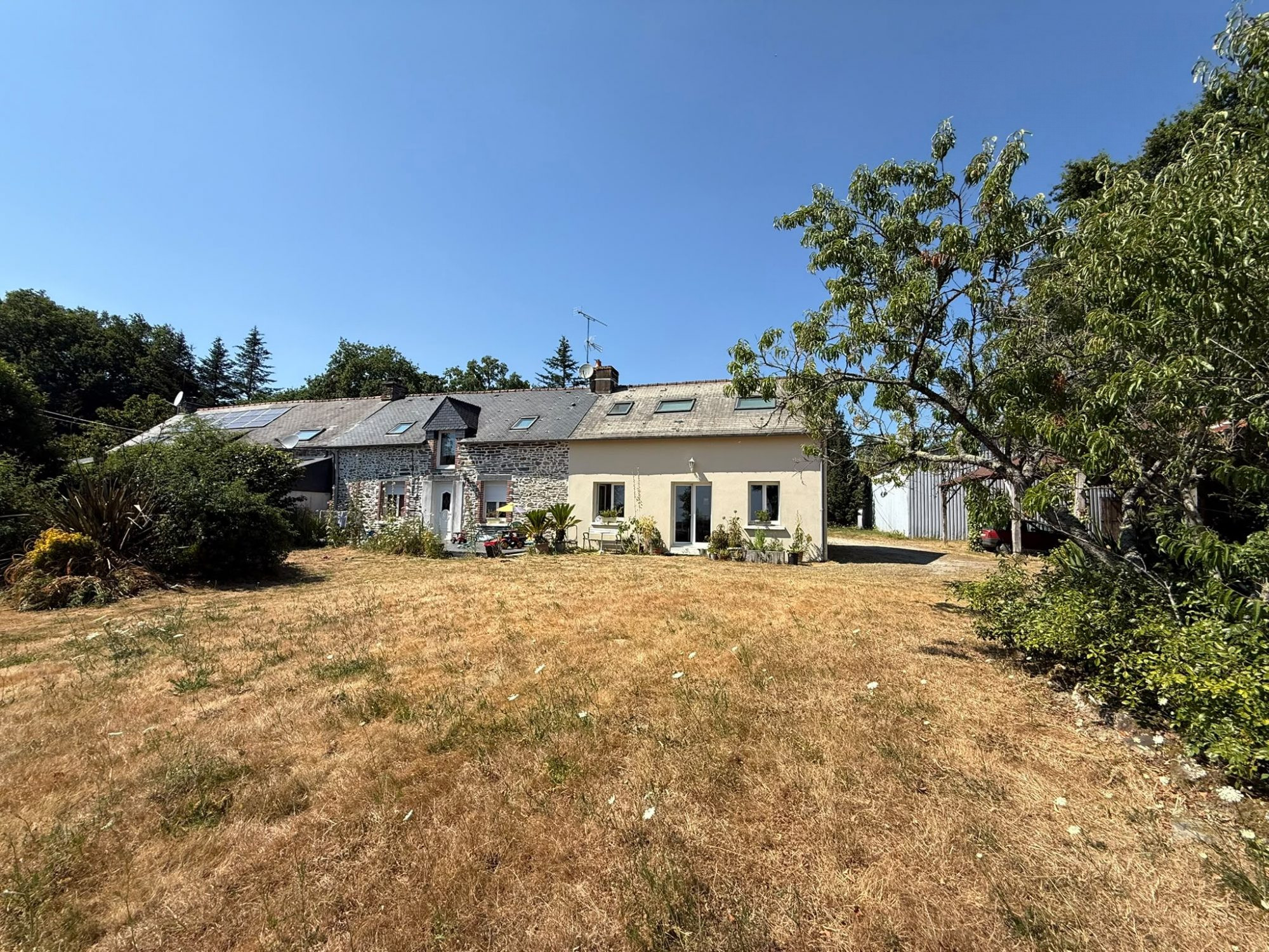 Immeuble dans Saint-Martin-sur-Oust