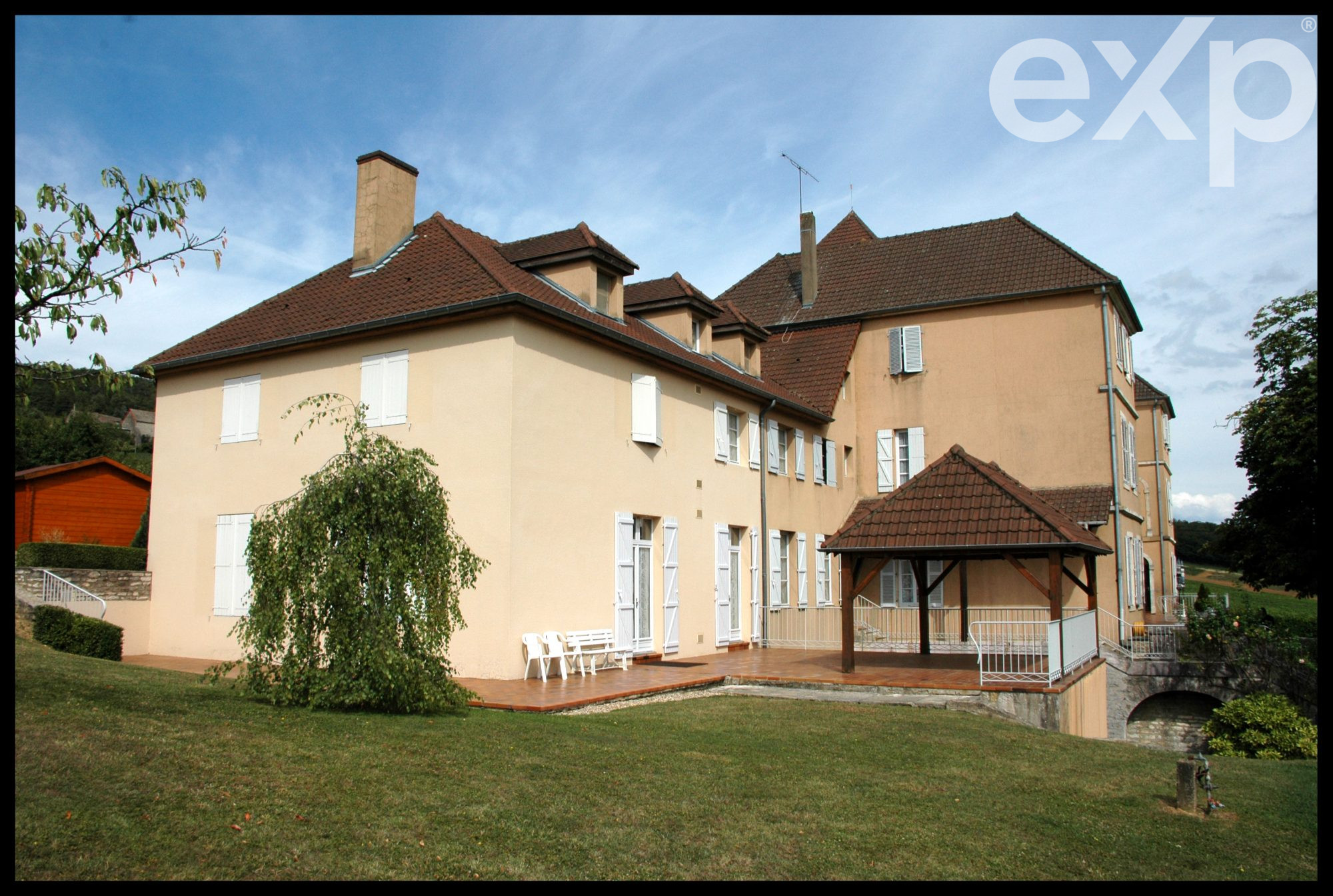 Immeuble dans Jambles