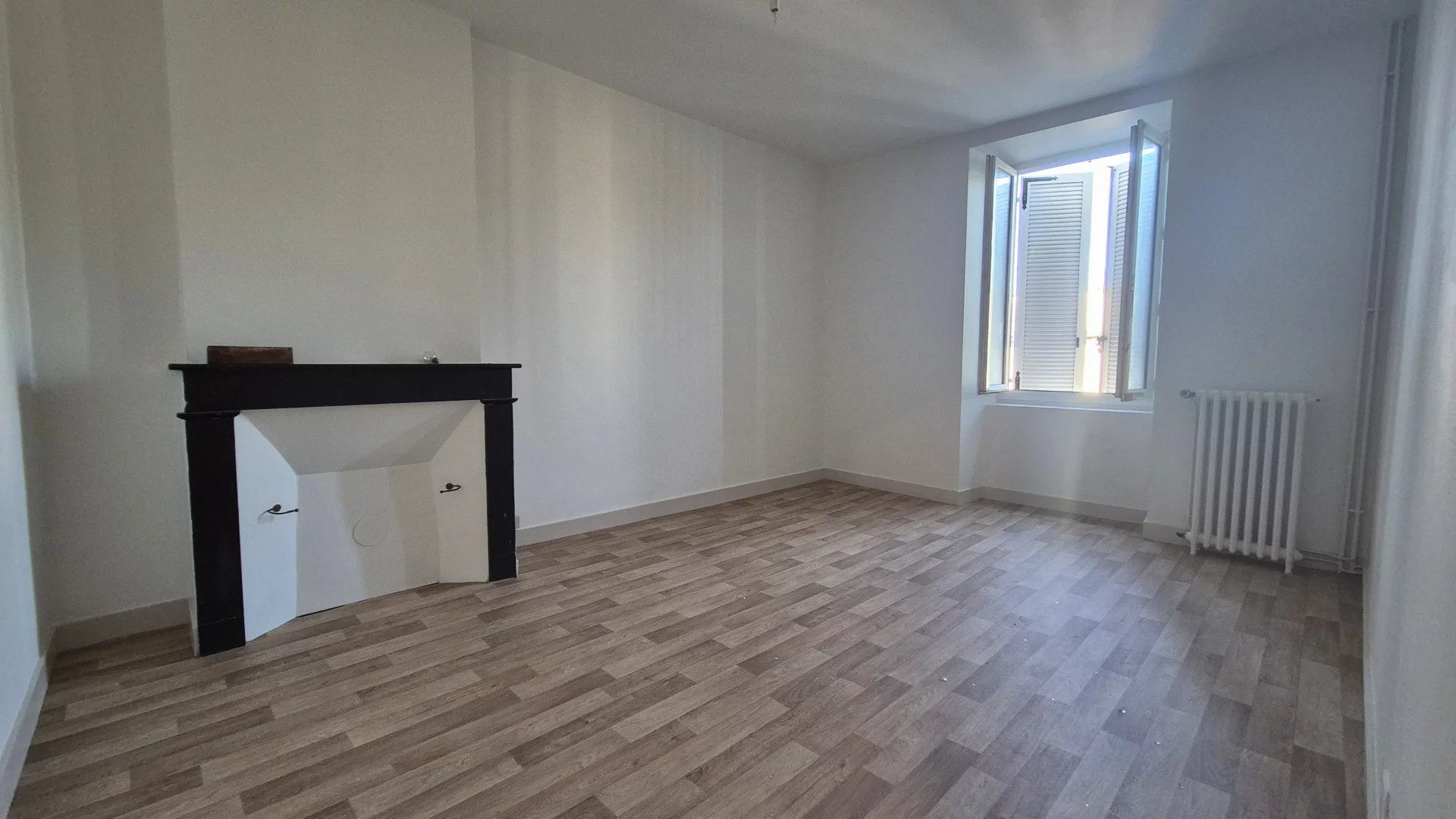 Immeuble à vendre à Bellac