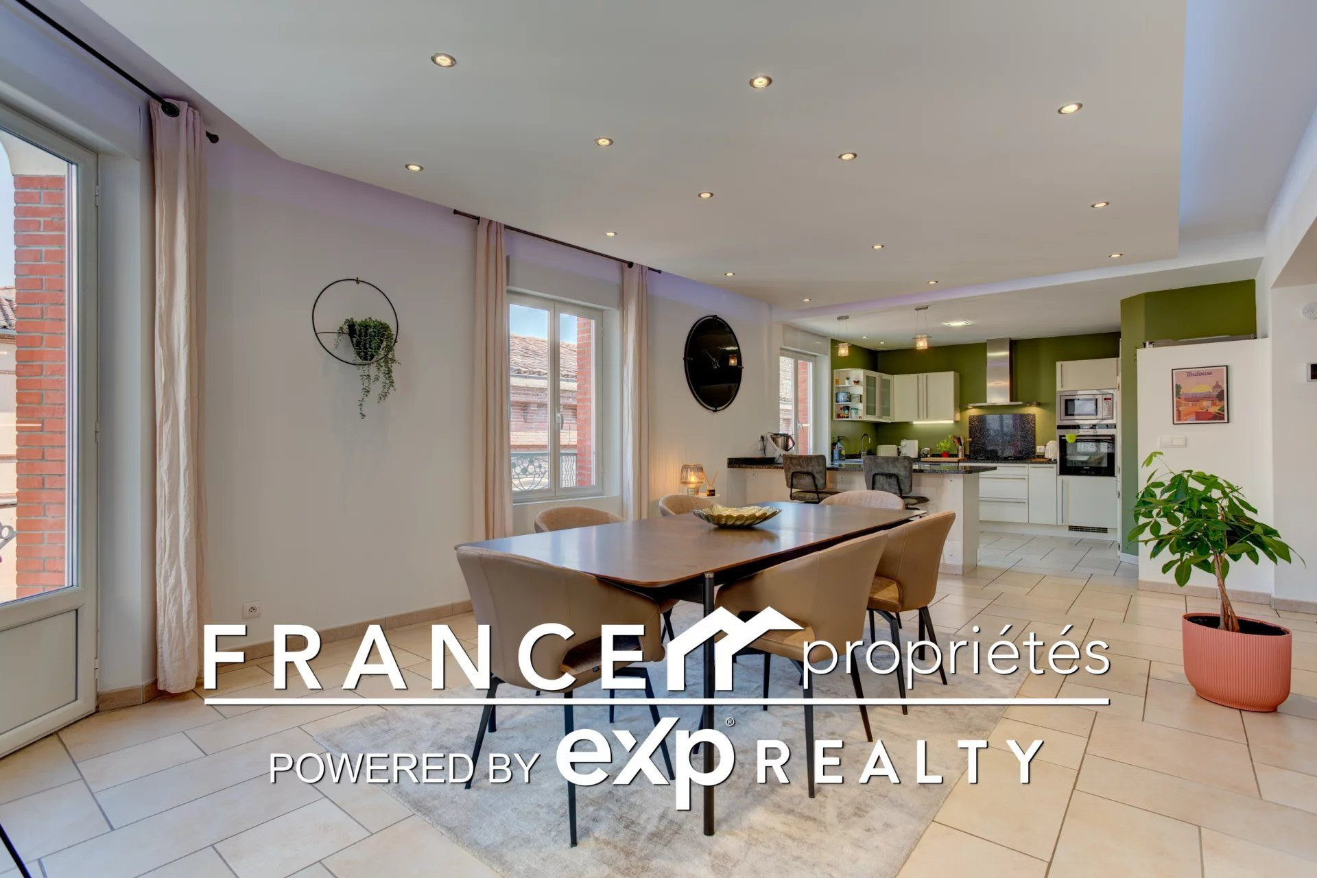 Immeuble 167 m² · à Carbonne · 167 m² · 375 000 €