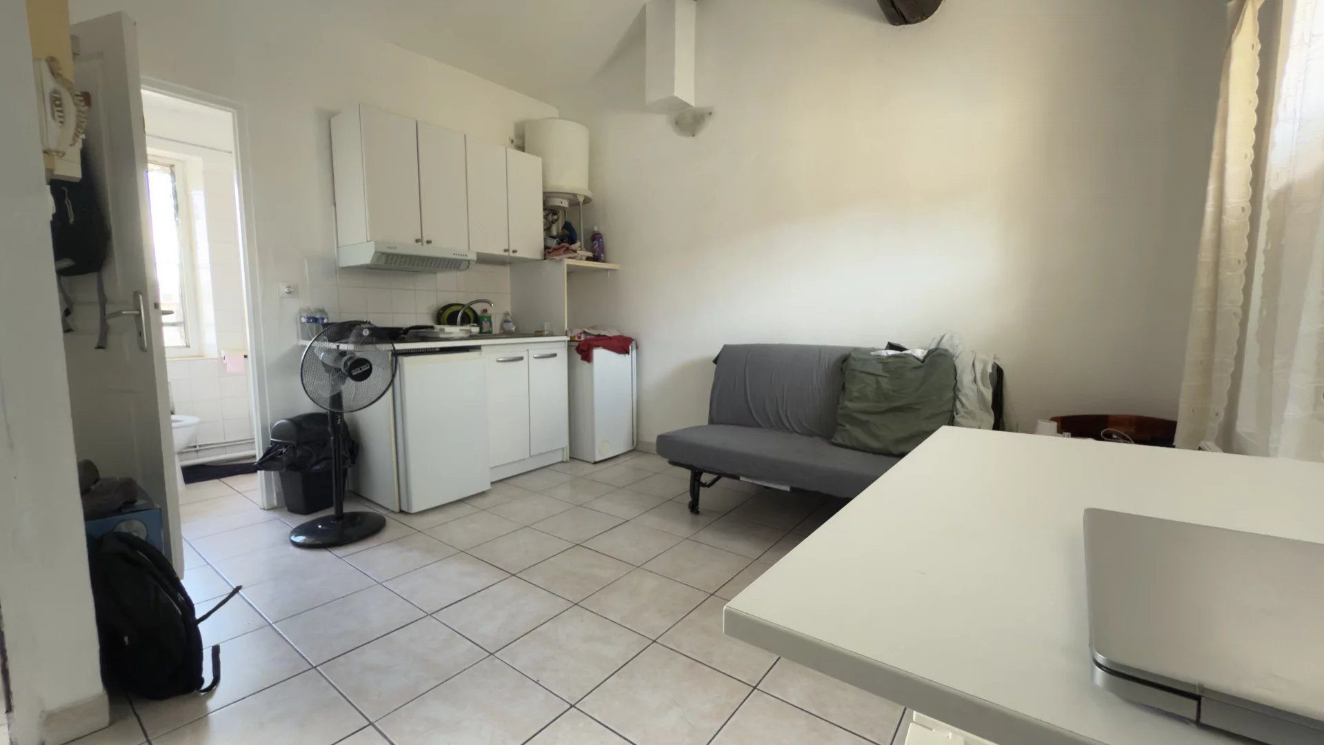 Building of 6 units + garage 5