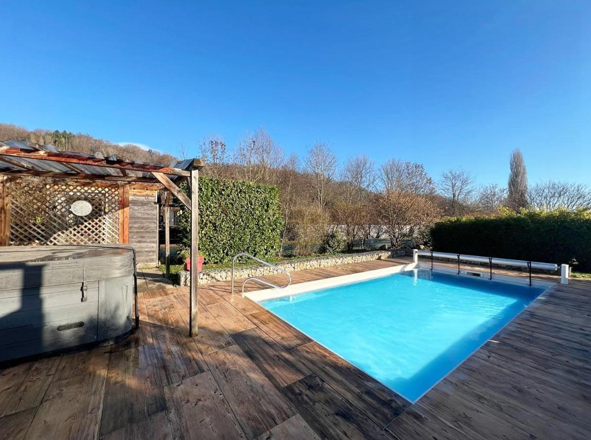 Immeuble 288 m² · à Sentheim · 288 m² · 549 000 €