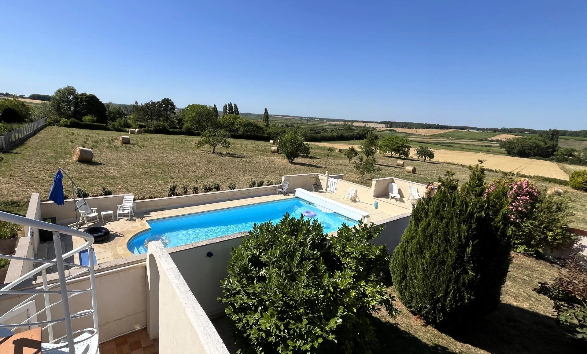 Property comprising a main residential house and 3 independent gites 4