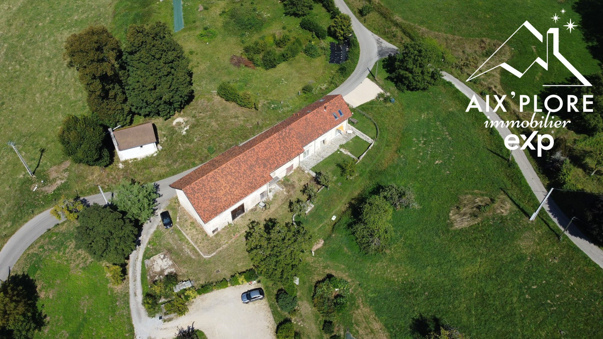 Barn of 592 m² on a plot of 889 m² 5