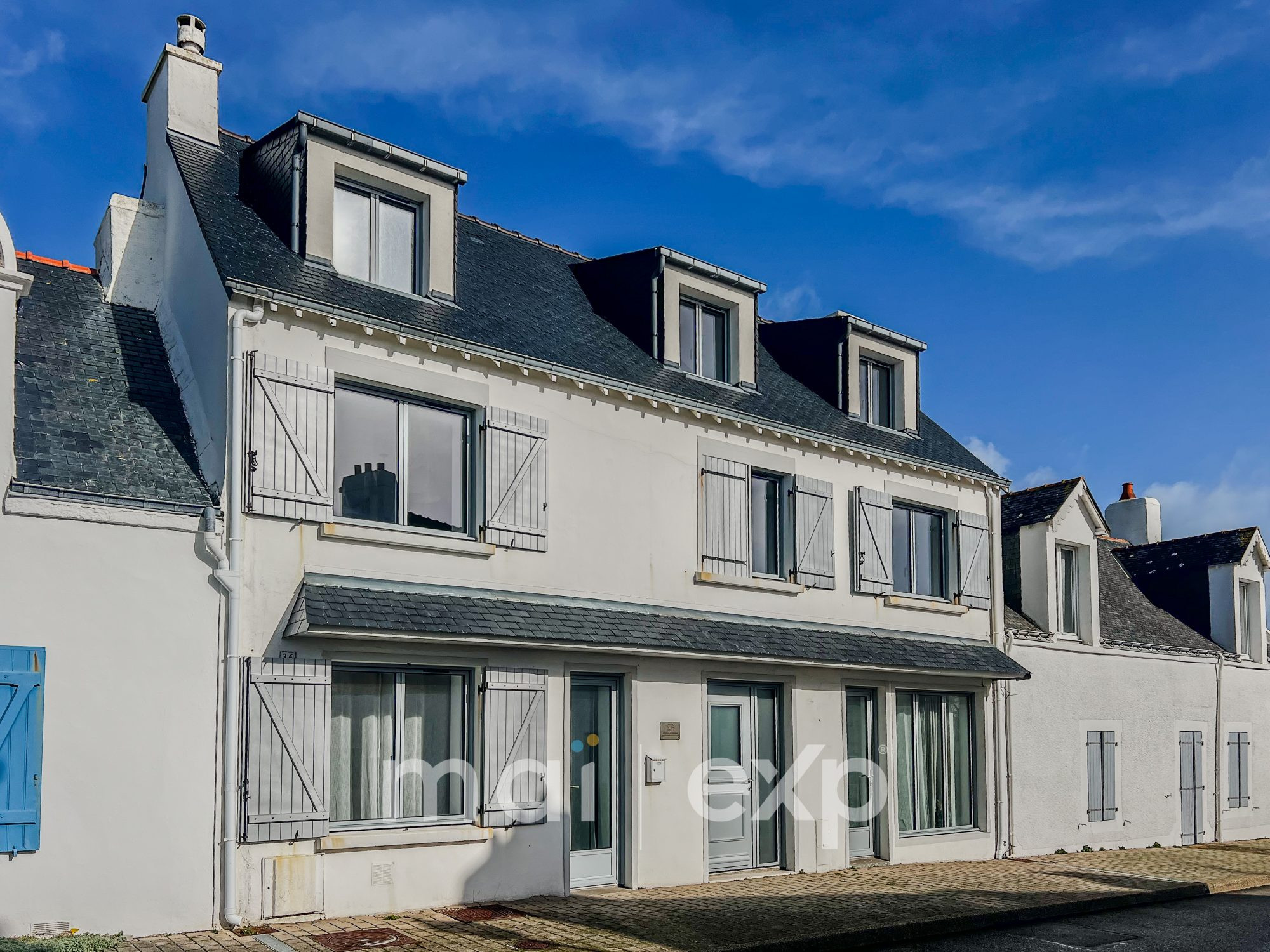 Maison vue mer à vendre à Quiberon – Immeuble rénové avec studio indépendant face à Belle-Île