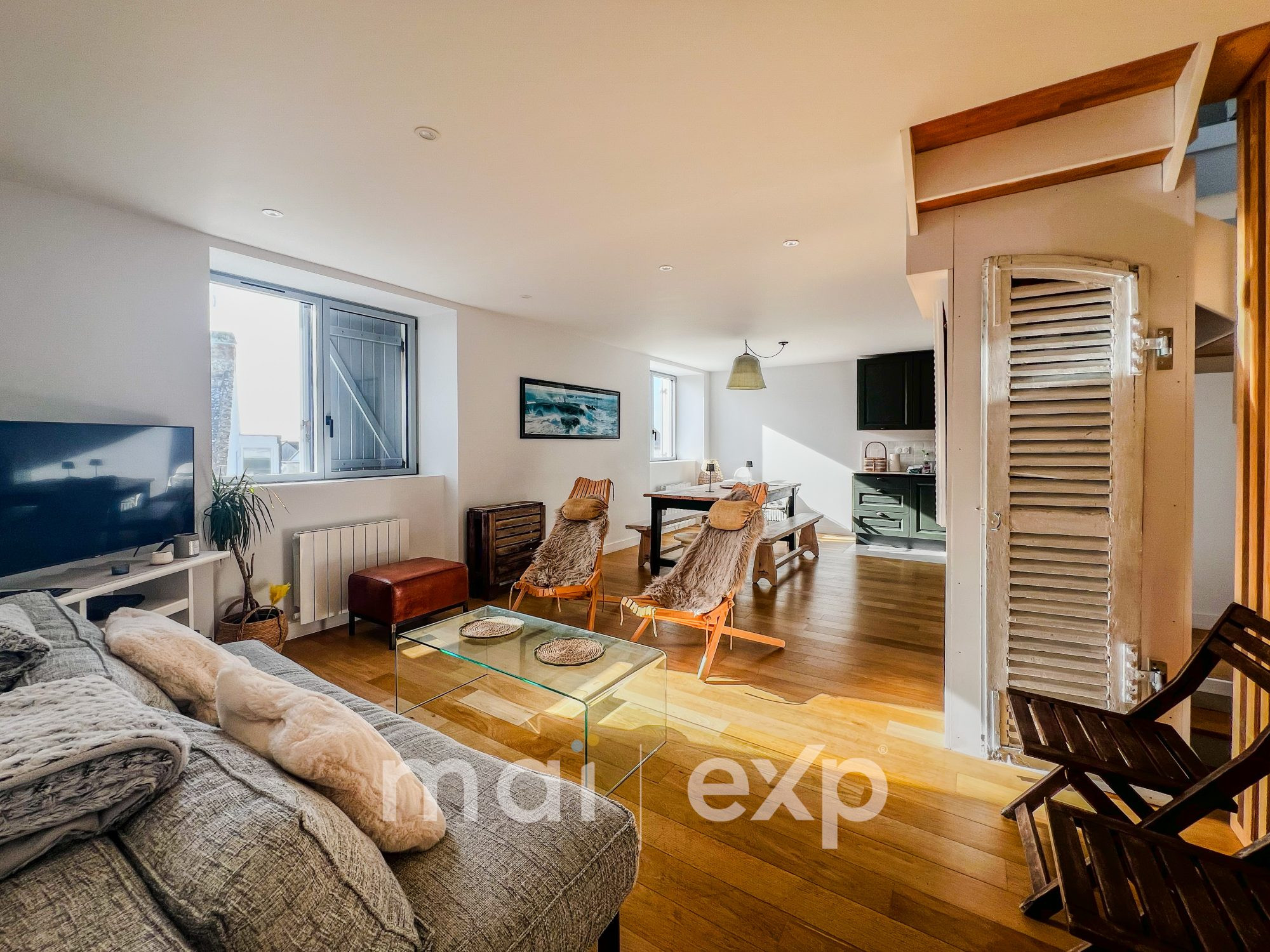 Seafront House for Sale in Quiberon – Renovated Building with Independent Studio Facing Belle-Île 3