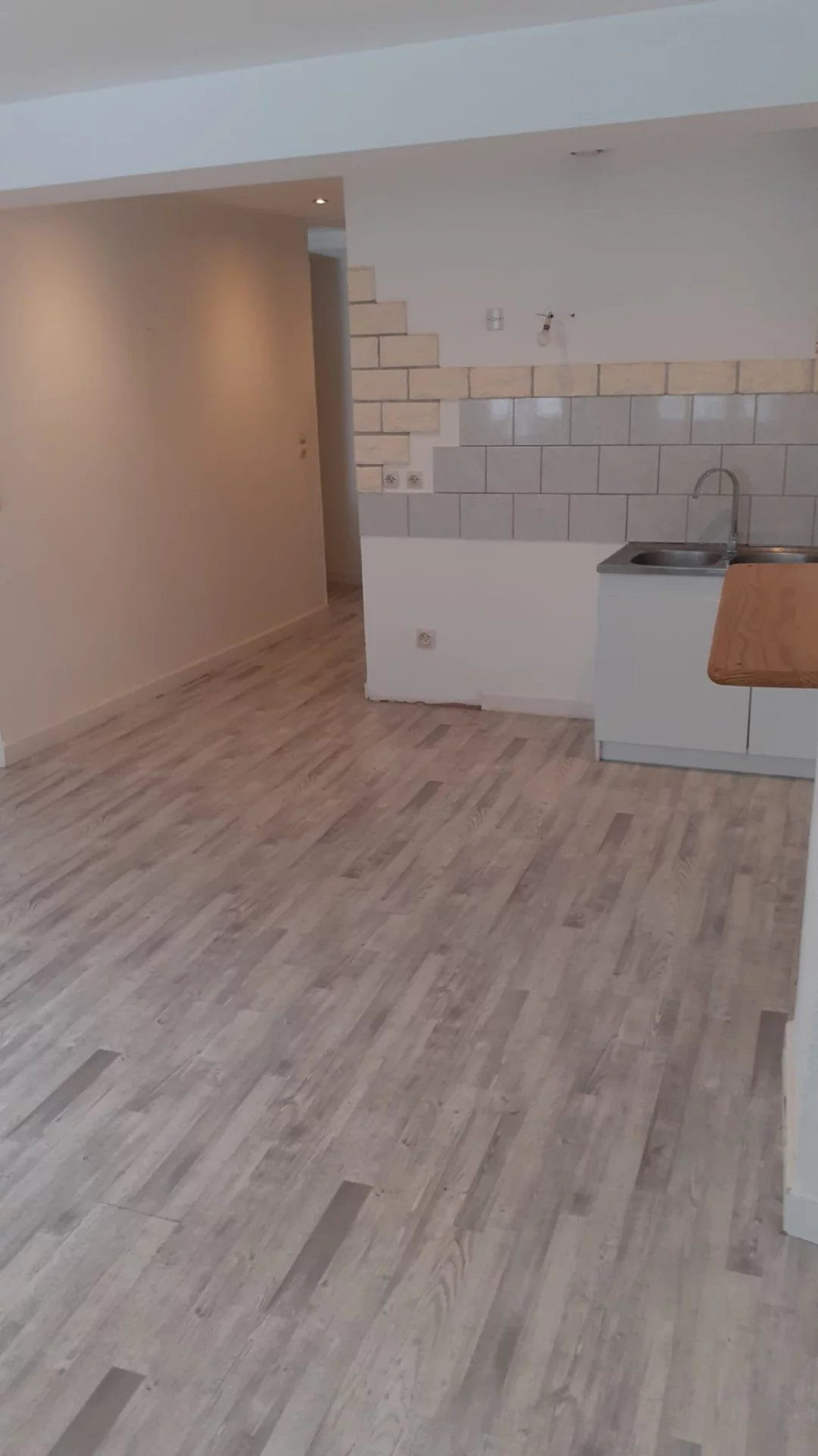 Immeuble 4 pièces 87 m² · à Saint-Pierre-le-Moûtier · 87 m² · 45 000 €