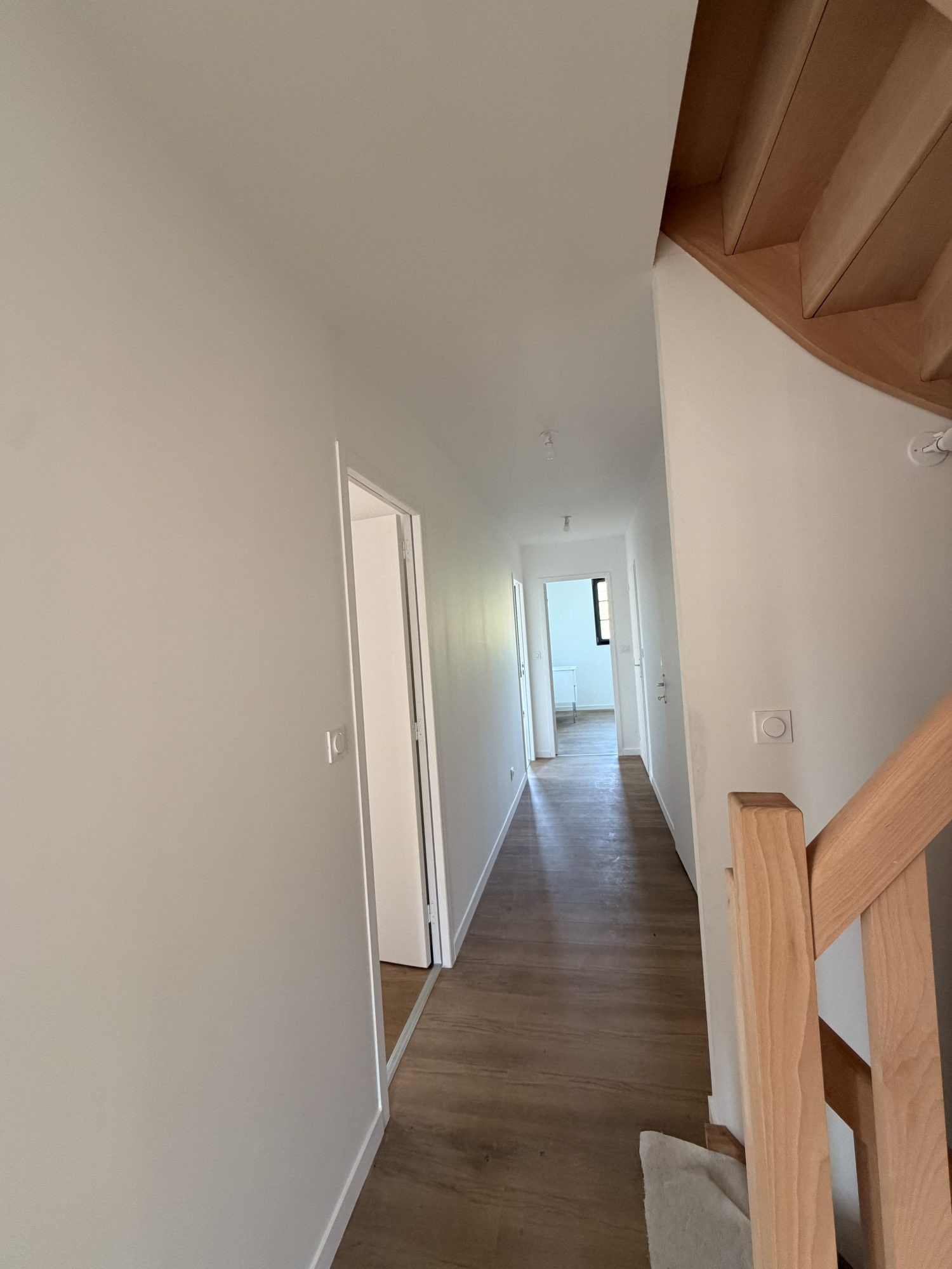 Immeuble 189 m² · à Val-de-Saâne · 189 m² · 315 000 €