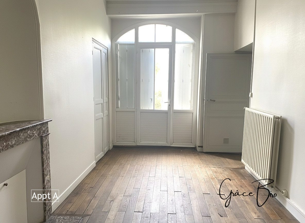 Immeuble 4 pièces 209 m² · à Saint-Maixent-l'École · 209 m² · 191 000 €