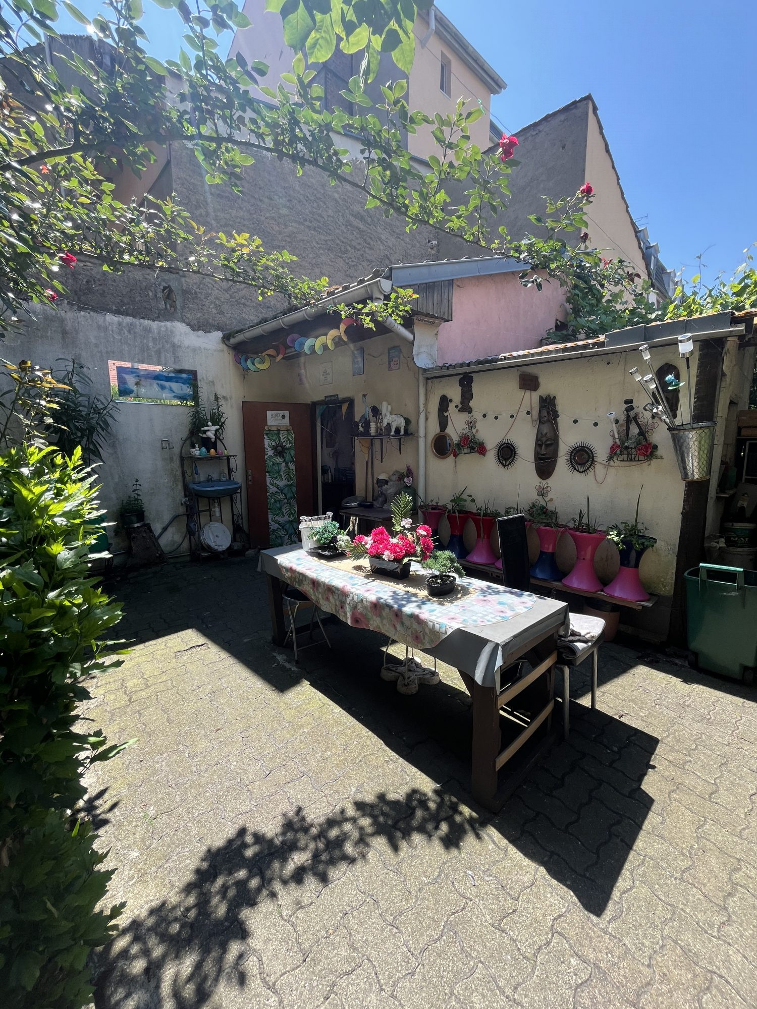🏢 Investment Property Building – 7 Units – Strong Rental Yield 3
