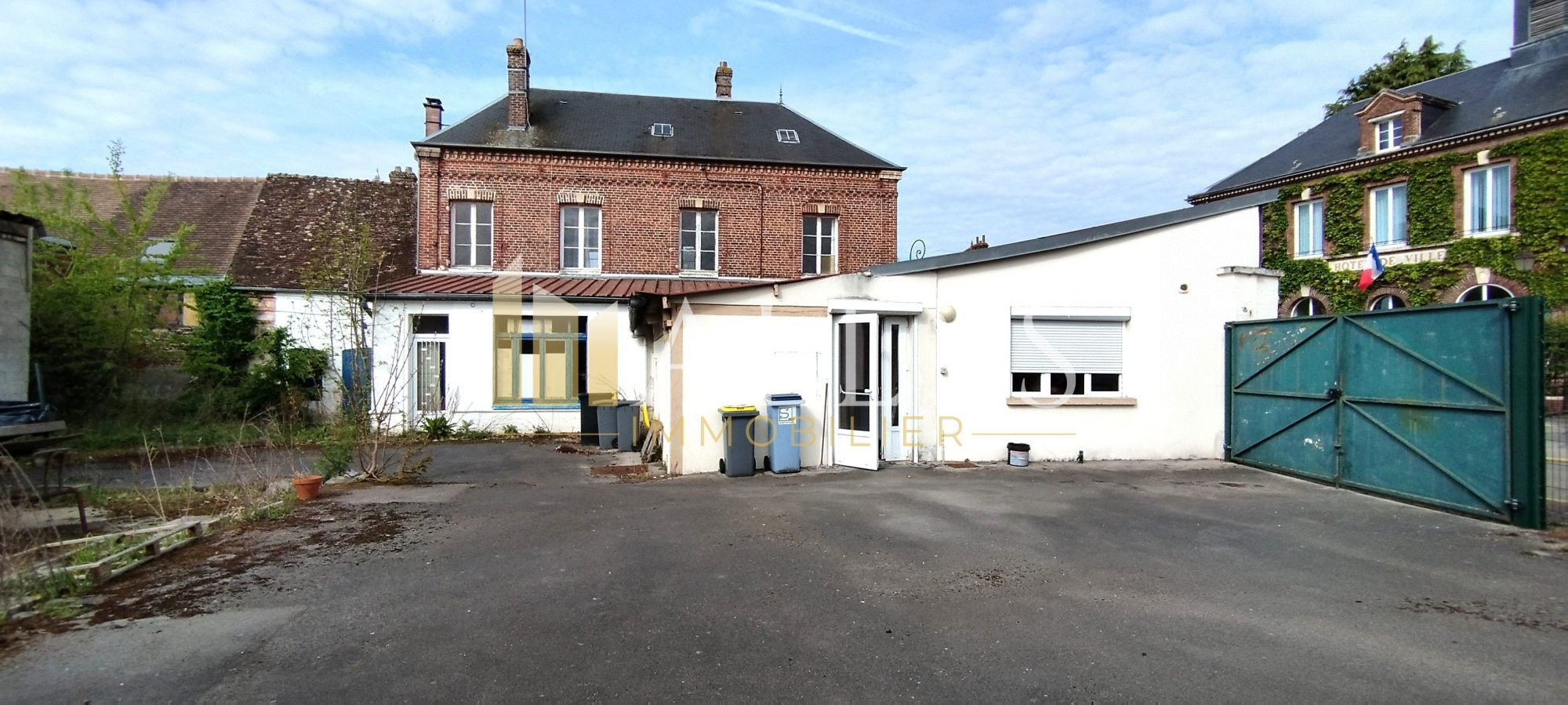 Immeuble 6 pièces et commerce 226m²