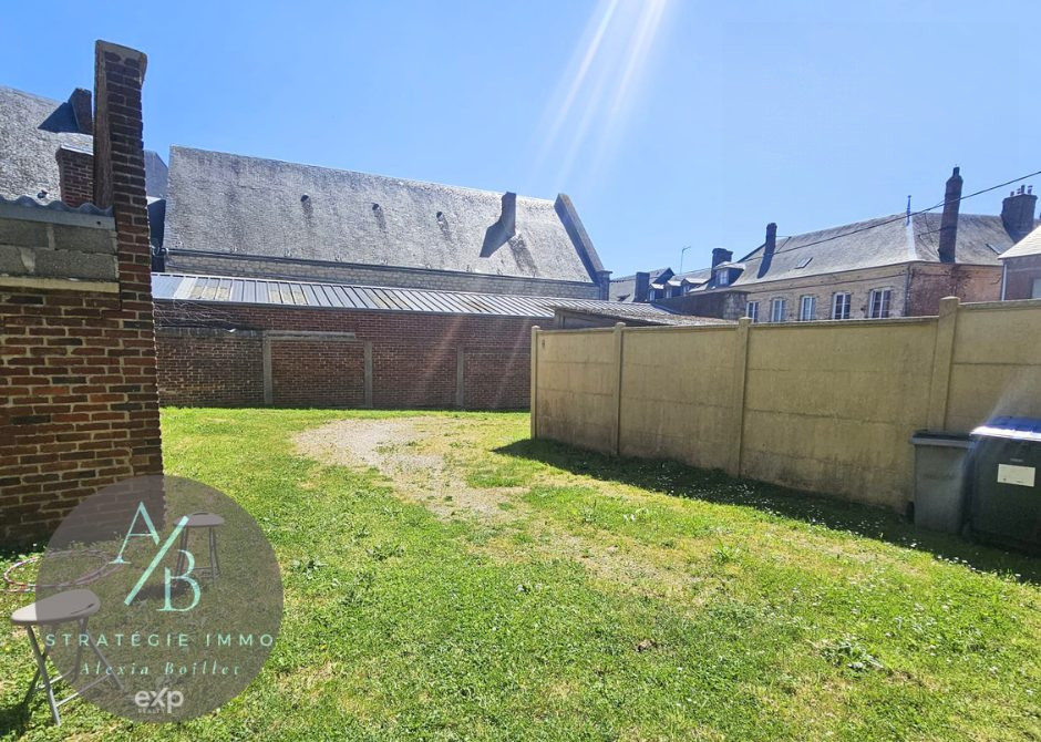 Immeuble à vendre à Écouis