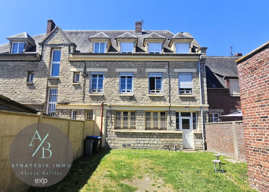 Immeuble dans Écouis