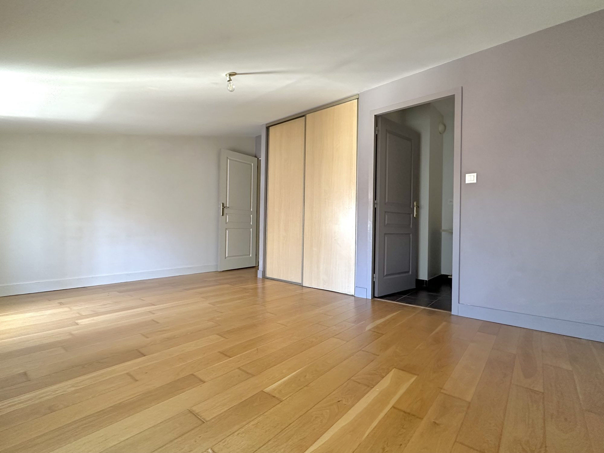 Immeuble 1 pièce 185 m² · à Saintes · 185 m² · 355 950 €