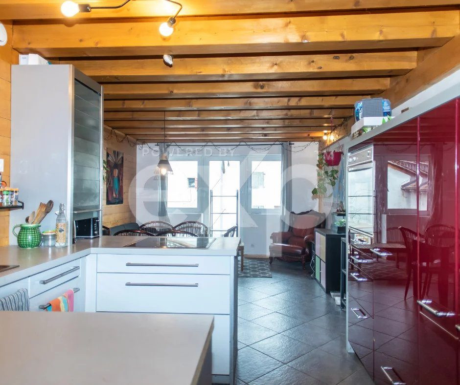 Maison de village avec studio independant