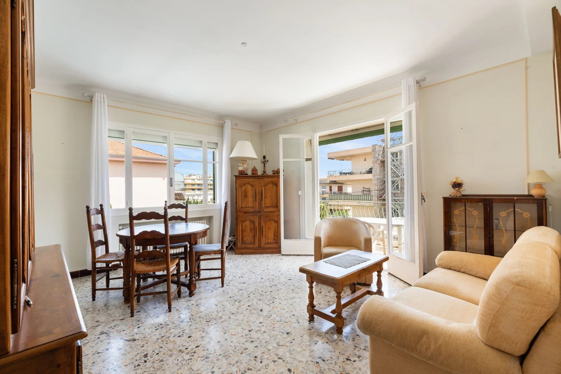 House for sale in Antibes, 155 m²