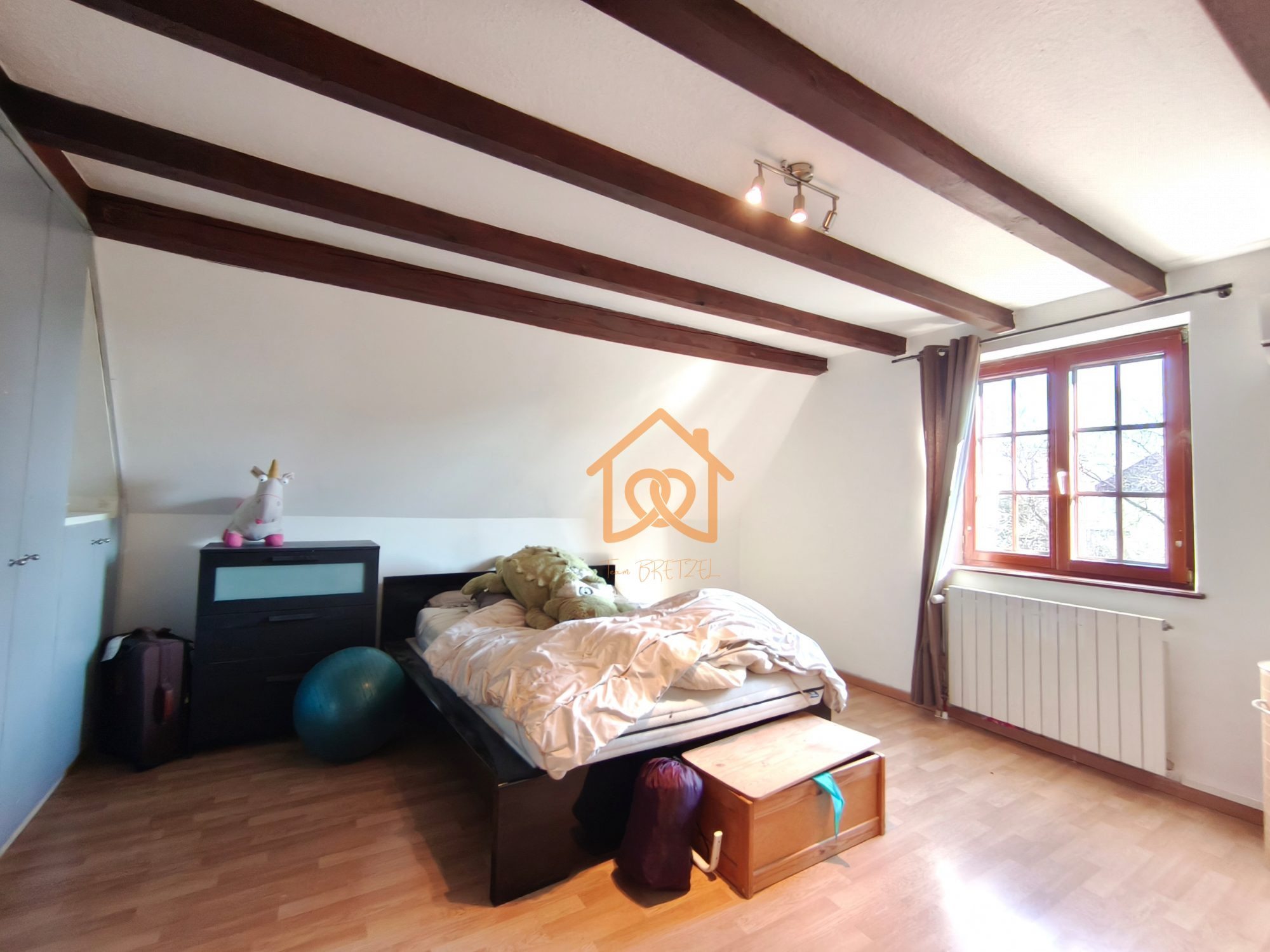En exclusivité Jolie Maison de 150m² au sol à HOLTZHEIM avec piscine chauffée, climatisation sur 7 ares de terrain