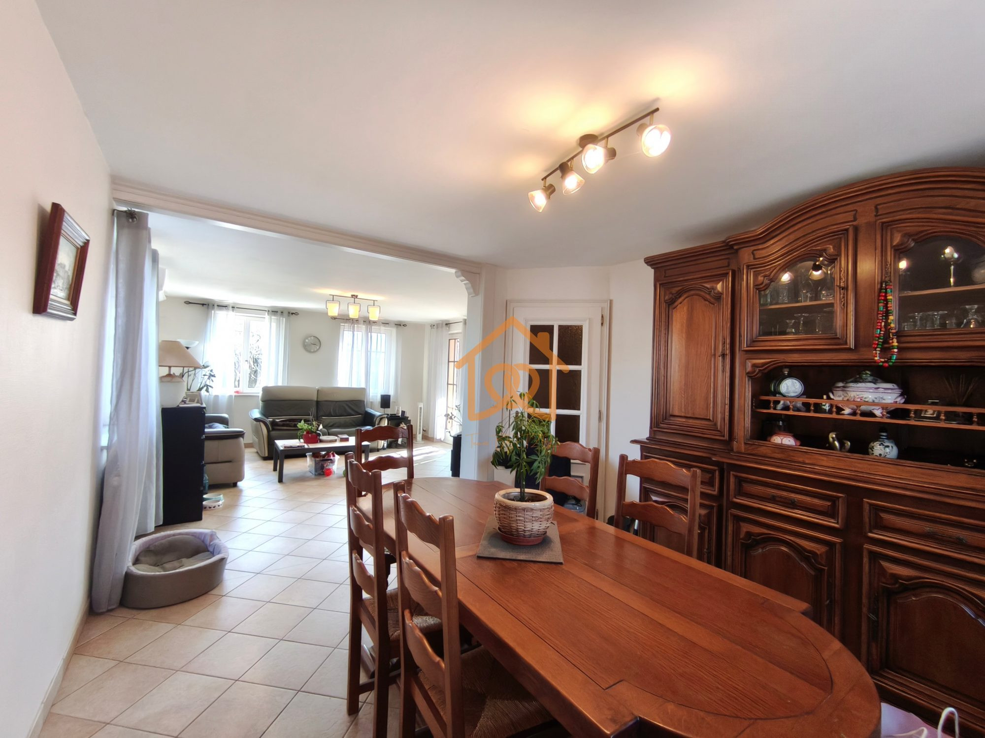 Exclusive Beautiful 150m² House in Holtzheim with Heated Swimming Pool, Air Conditioning on 7 Ares of Land 4