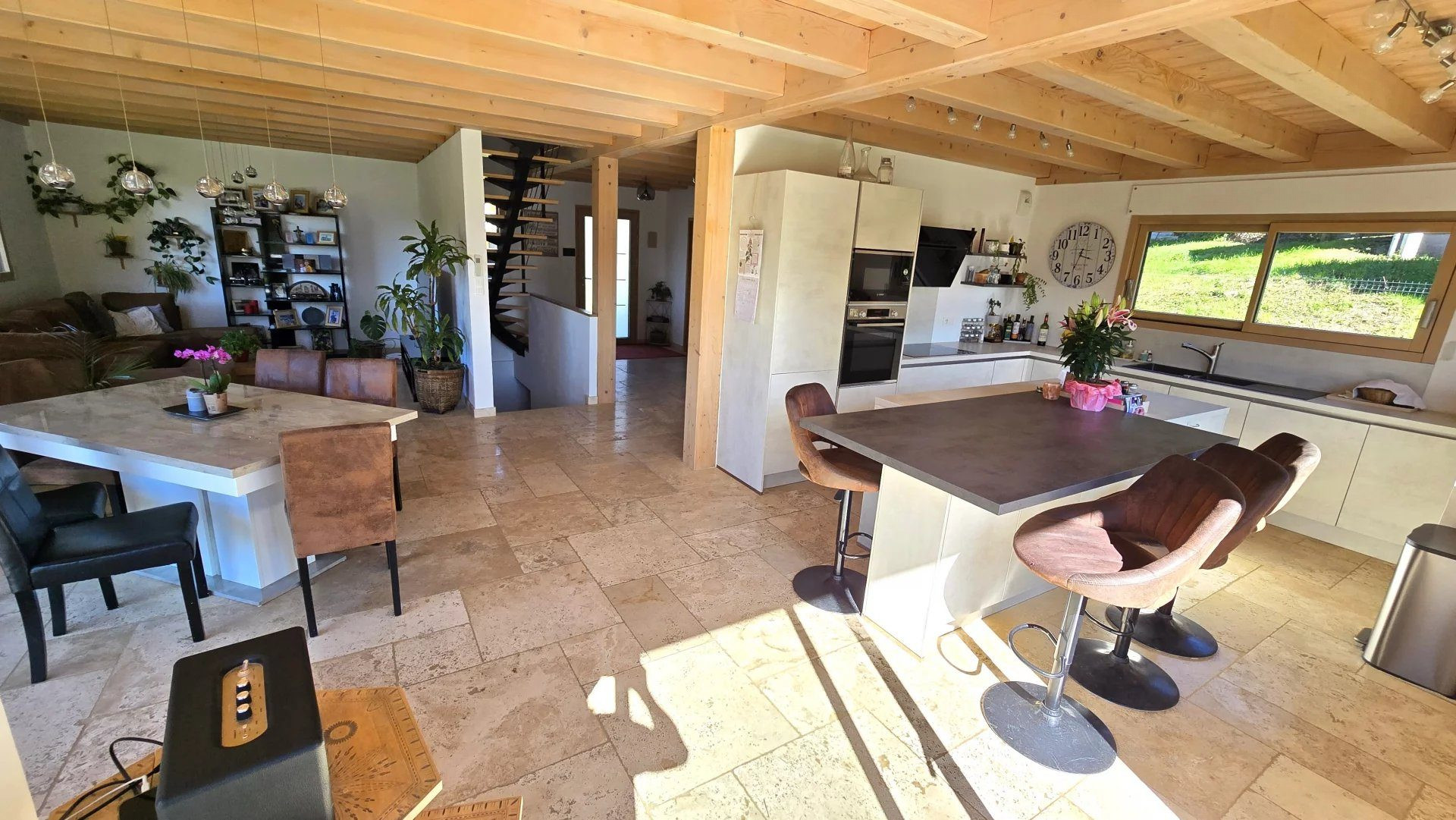 Chalet moderne et chaleureux de 156 m² habitables sur 1330 m² de terrain